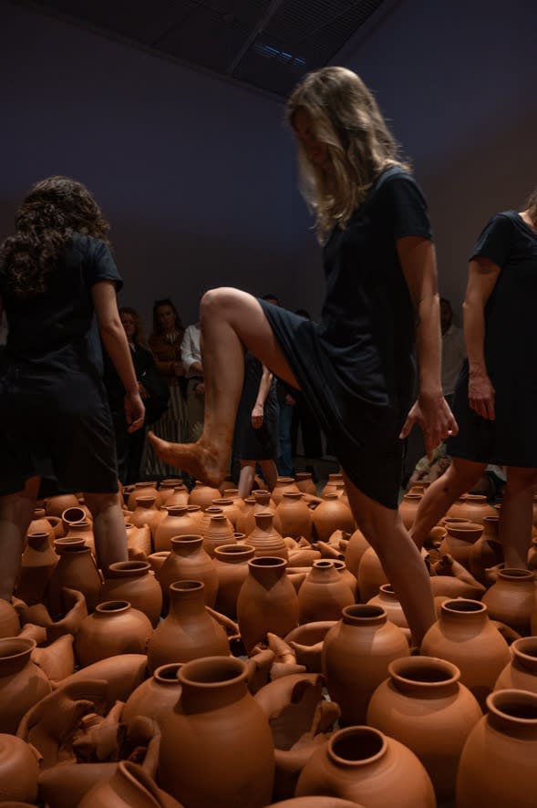 H É C T O R Z A M O R A "Movimentos Emissores da Existência", 2019/2023 performance dimensões variáveis | variable dimensions ed 1/1 + 1 P.A. View more details