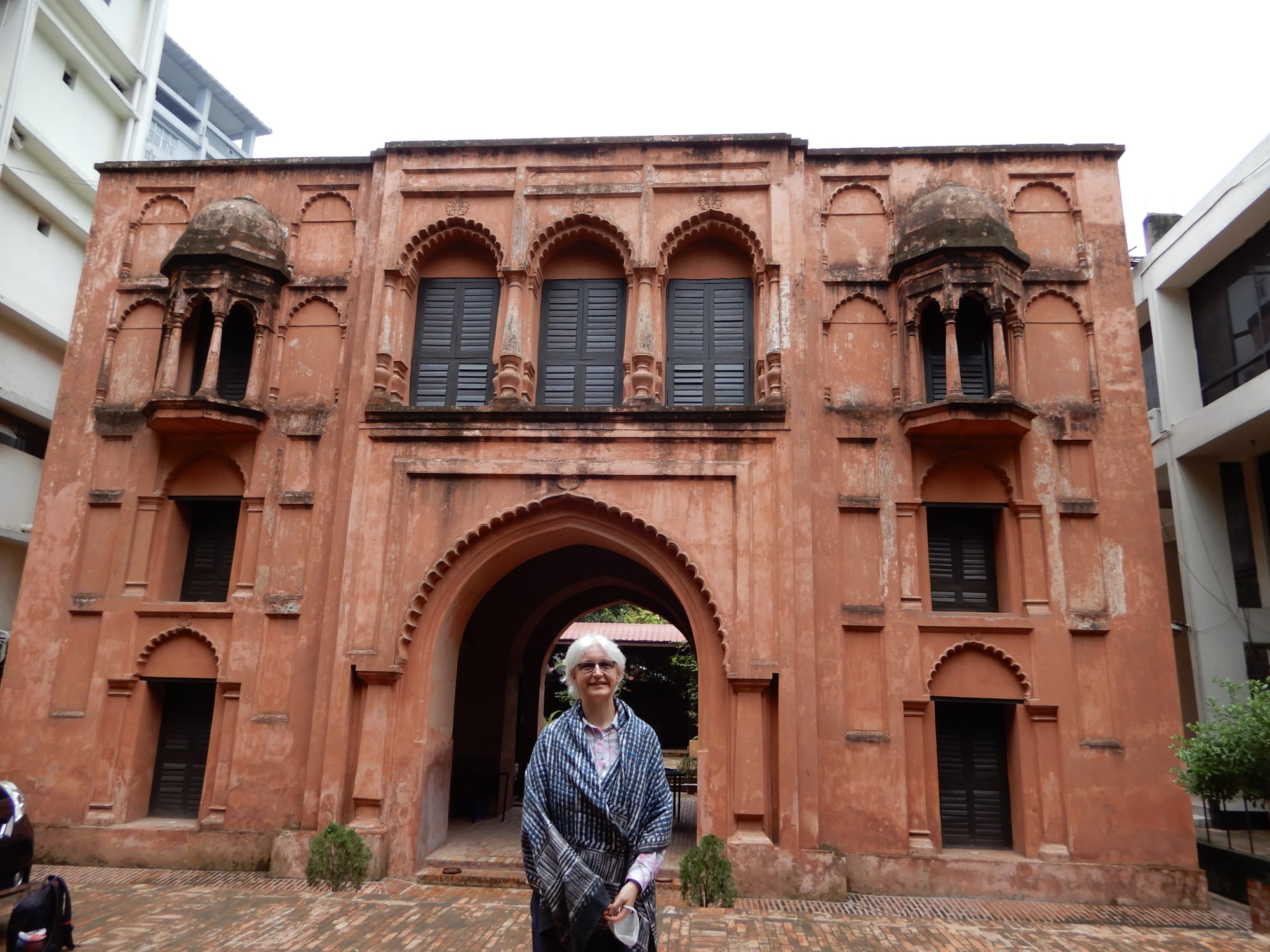 Nimtali Deuri with Freiderike Voight in front of the gateway. Image © Khuku Adhya Dhaka. Courtesy of Friederike Voigt