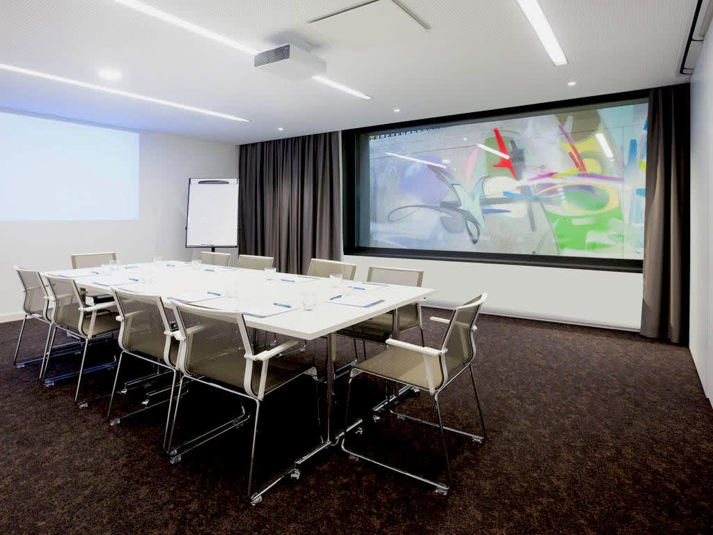 ADRIAN FALKNER | 2014 GROSSPETER, BASEL AUFTRAGGEBER: NOVOTEL principal: novotel