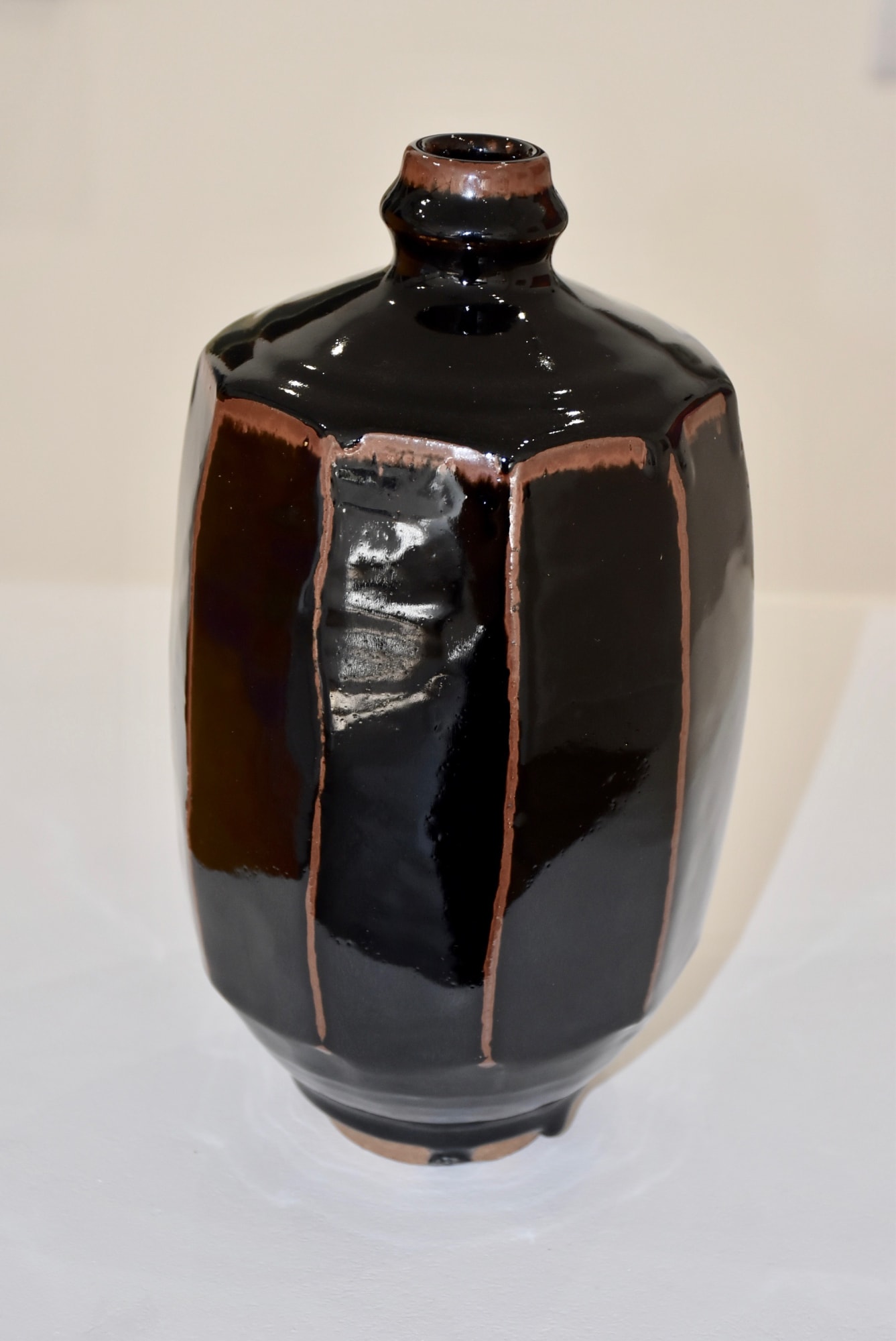 William Plumptre, Cut Sided Vase, 2022