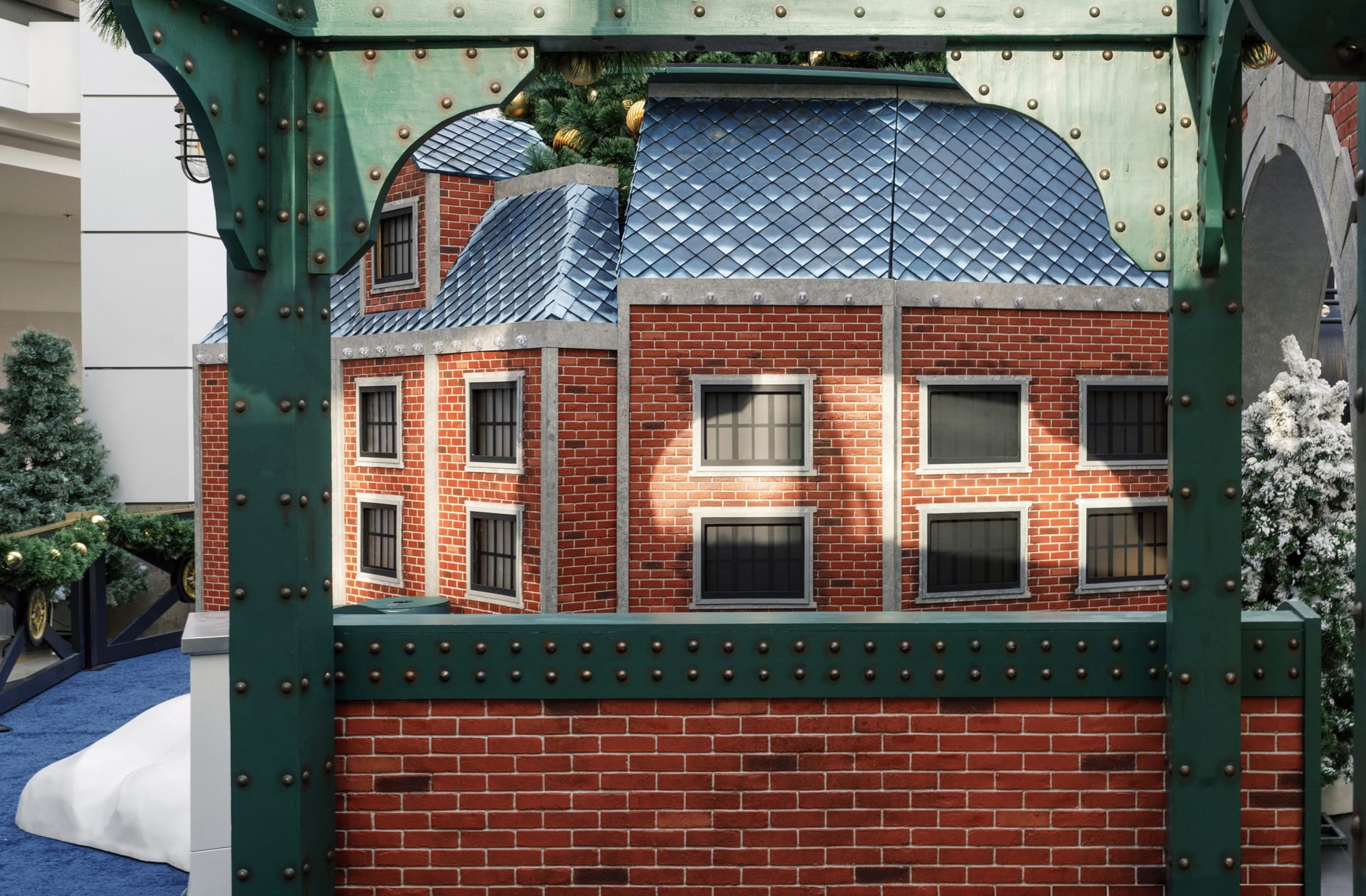 Mall Christmas, archival pigment print, 14” x 21”, 2024.