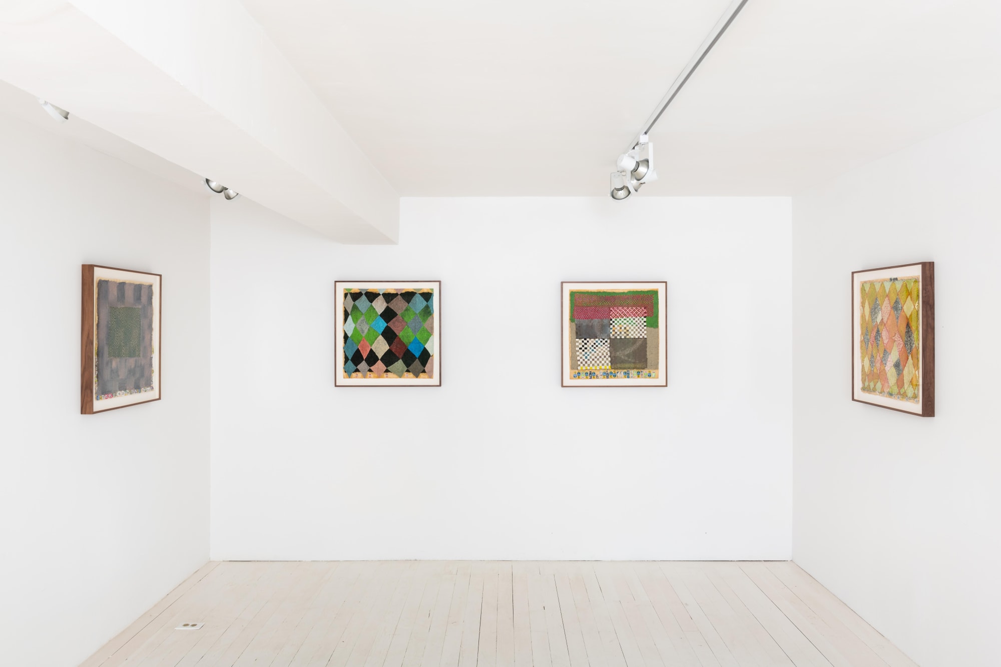 Magnus Maxine: "The Mind is Kind: Dipped, Died, Dried, Machine Pieced & Tied"