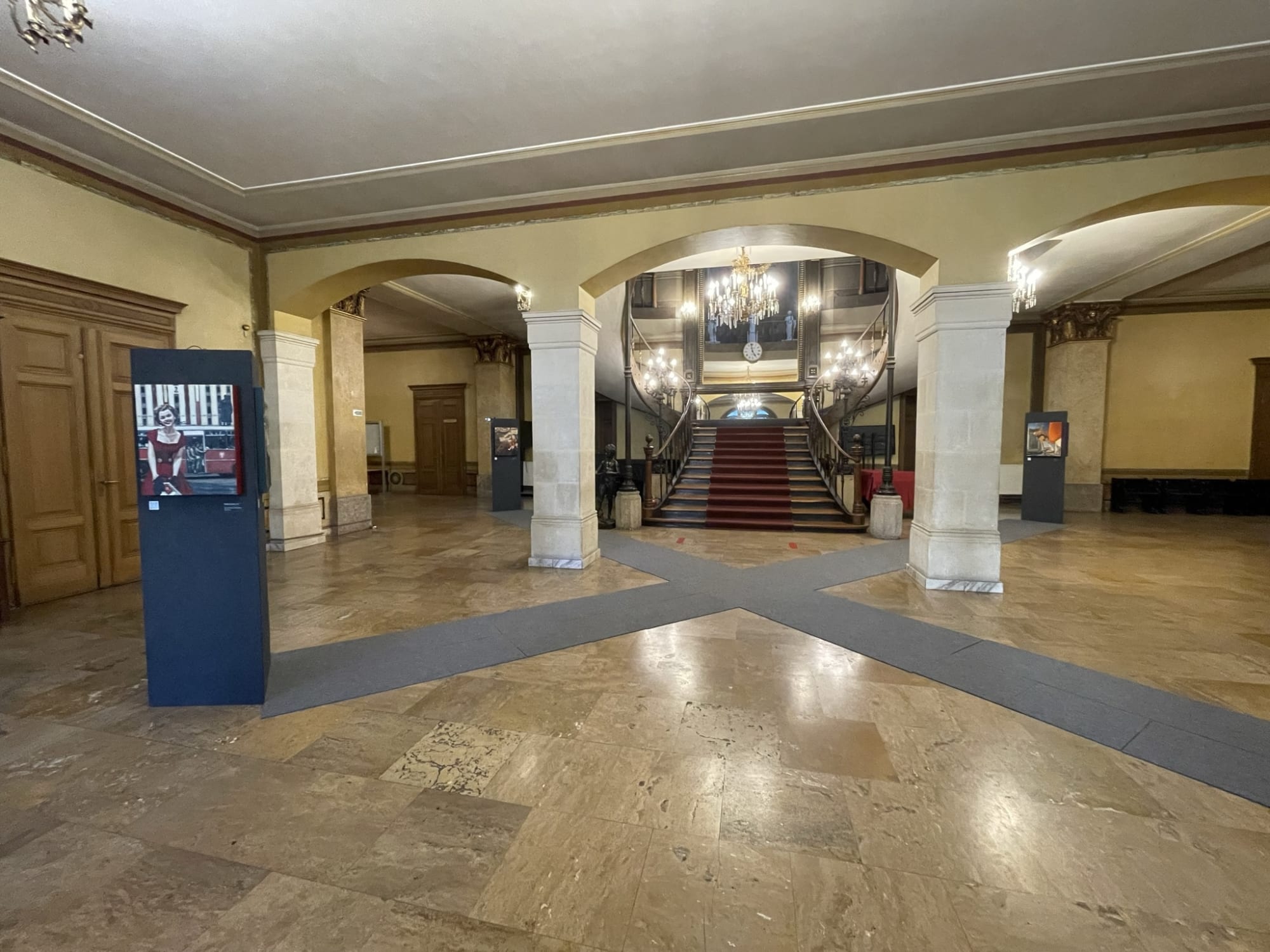 MIHAI FLOREA: CROSSROADS