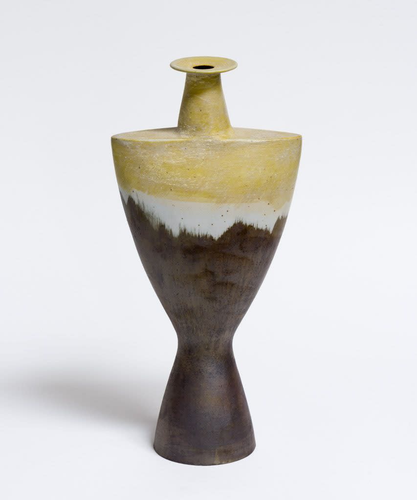 WAYNE NGAN, LIGHT YELLOW, WHITE AND GREY SCULPTURAL VASE, 2016