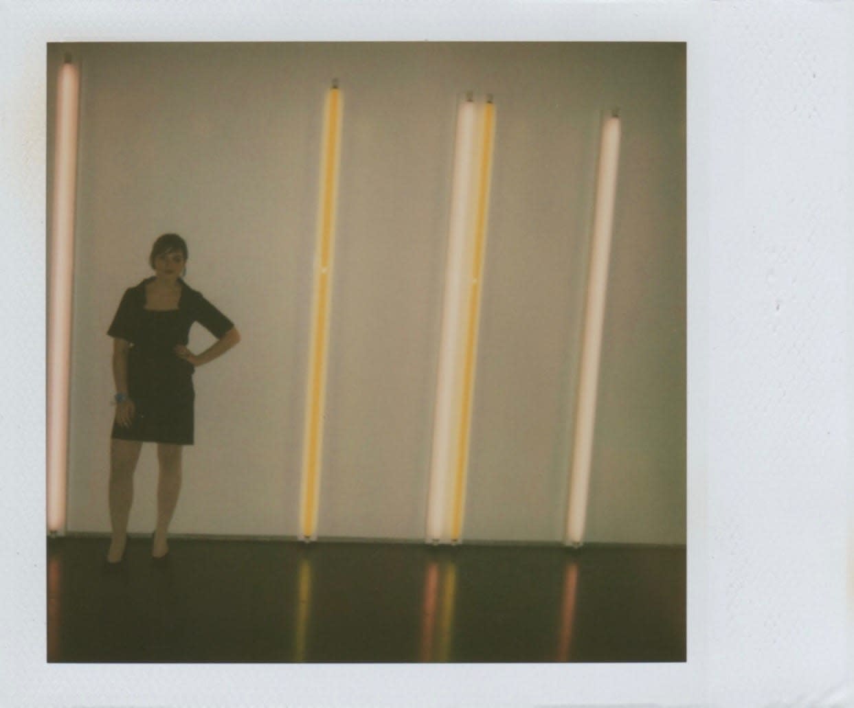 EMMA BEE BERNSTEIN, UNTITLED (EMMA WITH DAN FLAVIN LIGHTS), 2007