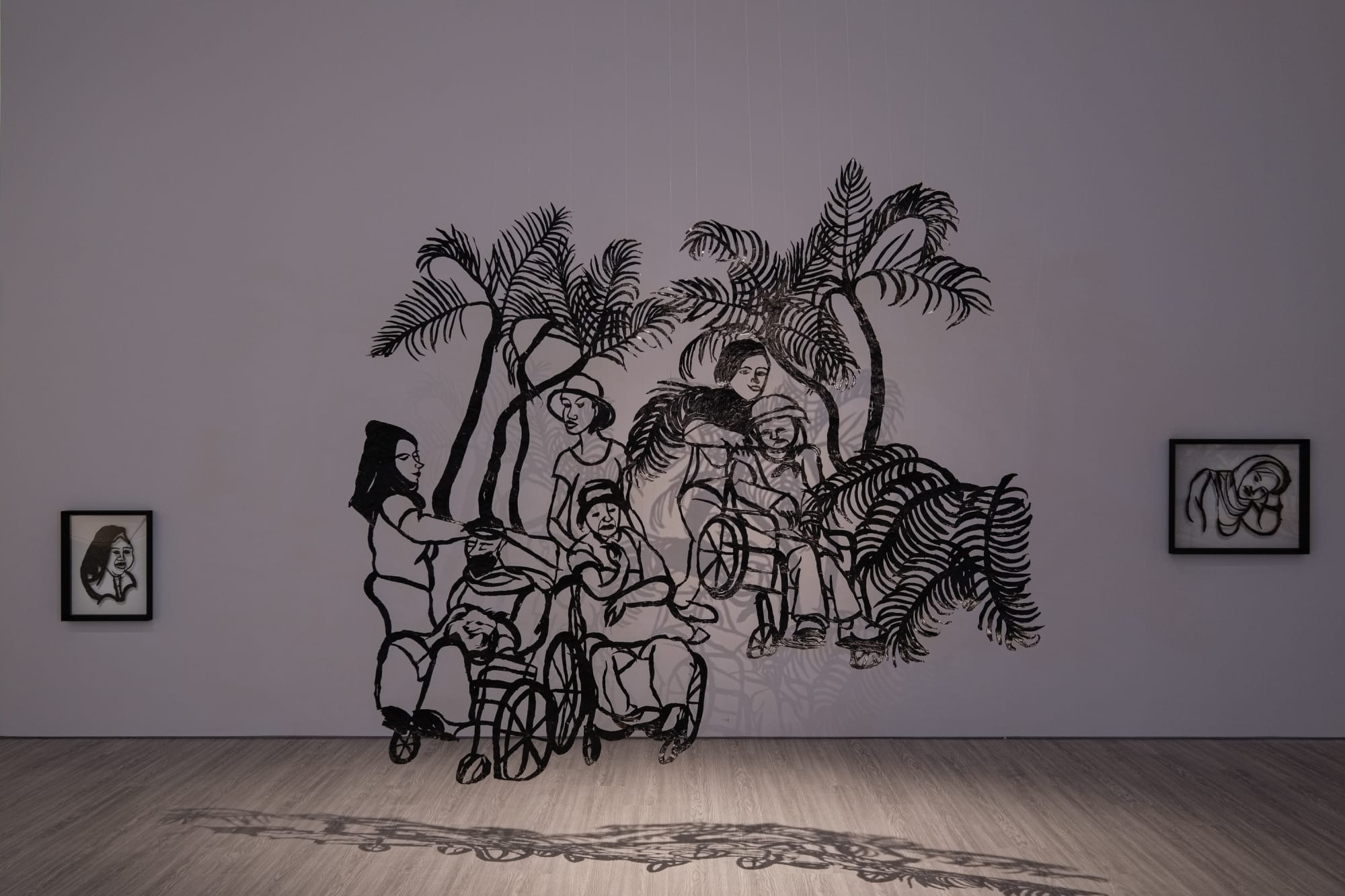 Lo Yi-Chun: Black · Gold · White