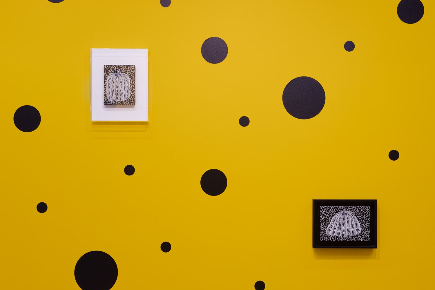 Yayoi Kusama: Small Pumpkin Paintings