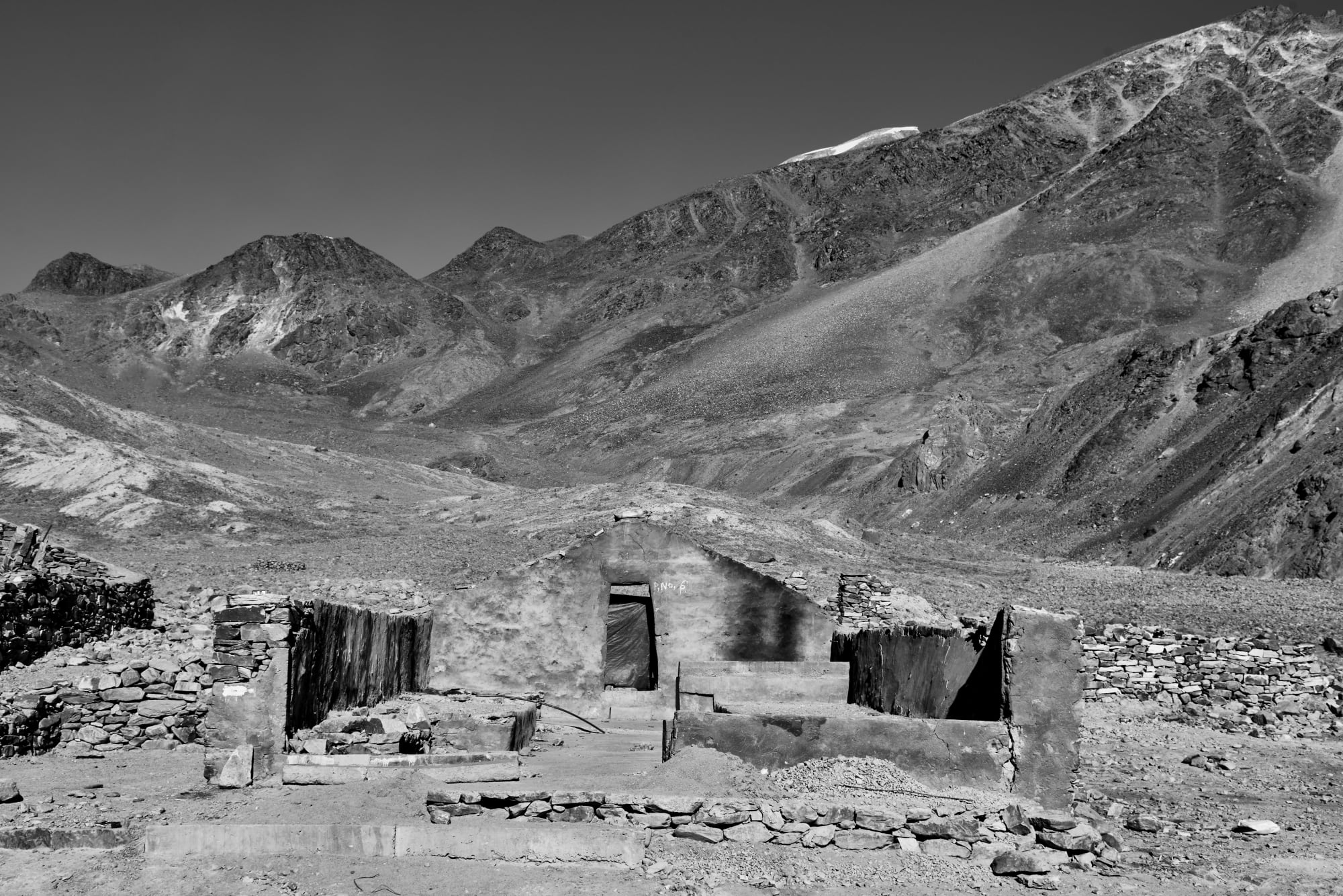 Vicky Roy Biru's Dhaba, Leh Rd, Bara‐ acha Pass, Himachal Pradesh, India, 2016 Photograph 12 x 18 in