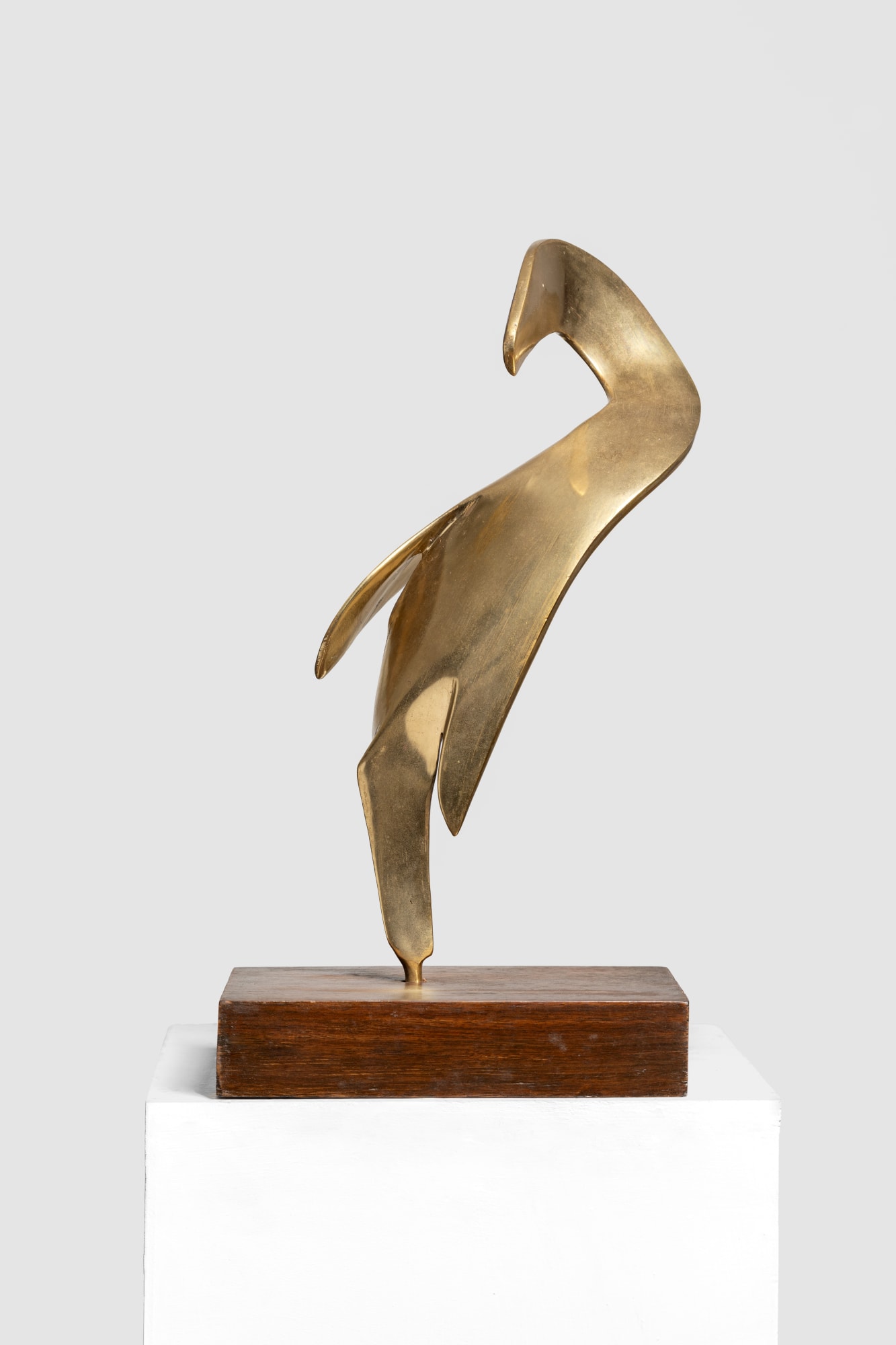 Bird Brass repoussé 14 x 5.5 x 7.5 in