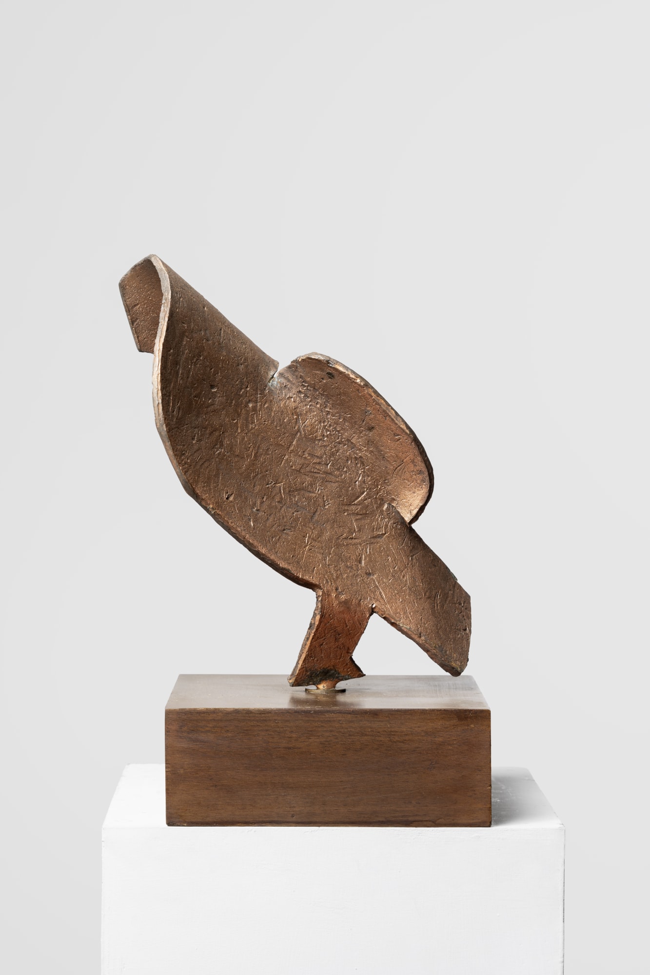 Bird Bronze repoussé 12 x 7 x 7 in