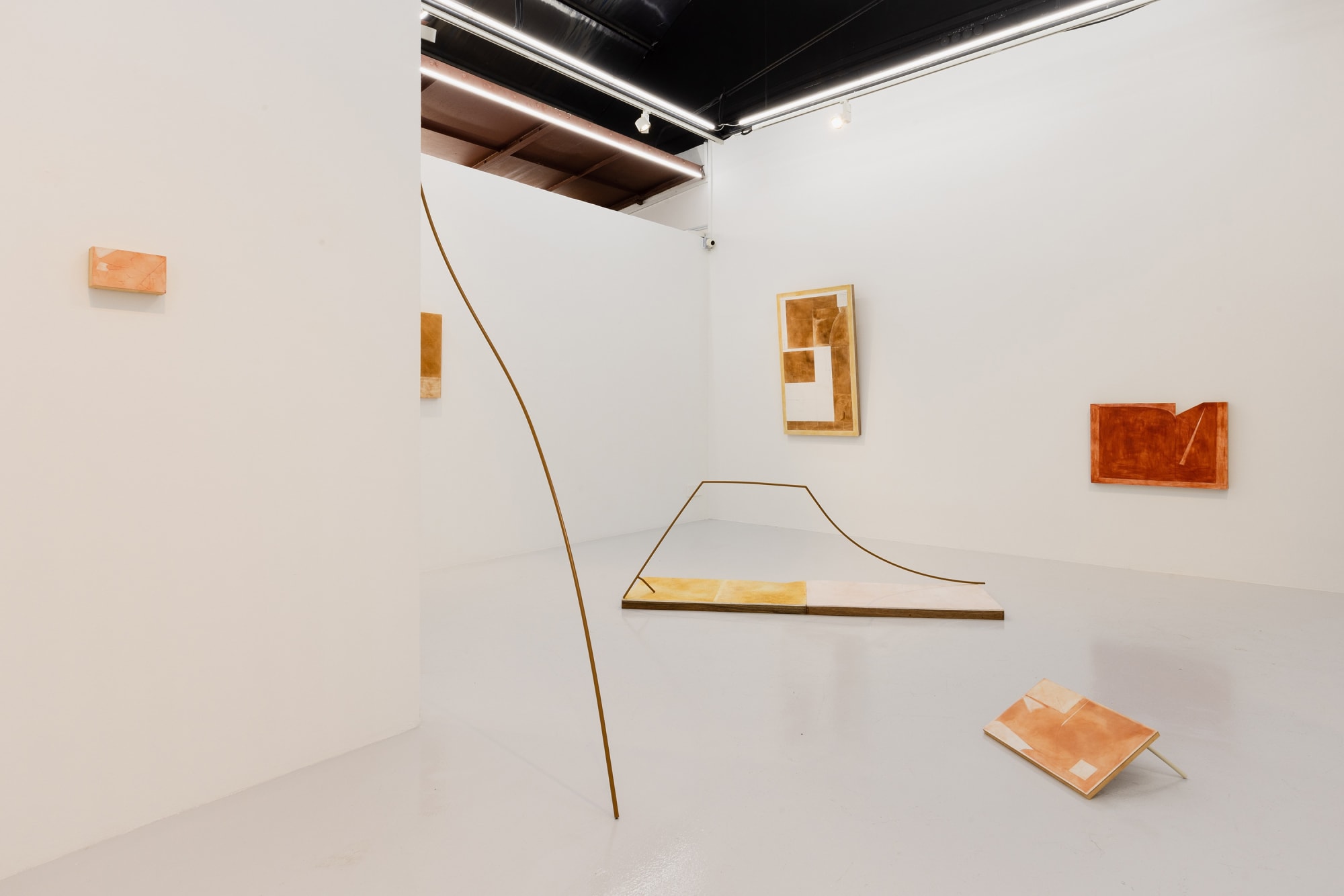 Entangled Attachments