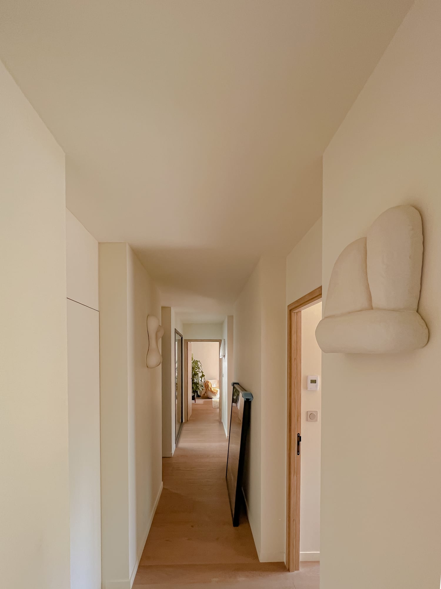 Summer exhibition 'DIALOGUES' at Galerie REVEL, Bordeaux France,, visible from July 7 to September 8, 2022. © Galerie REVEL