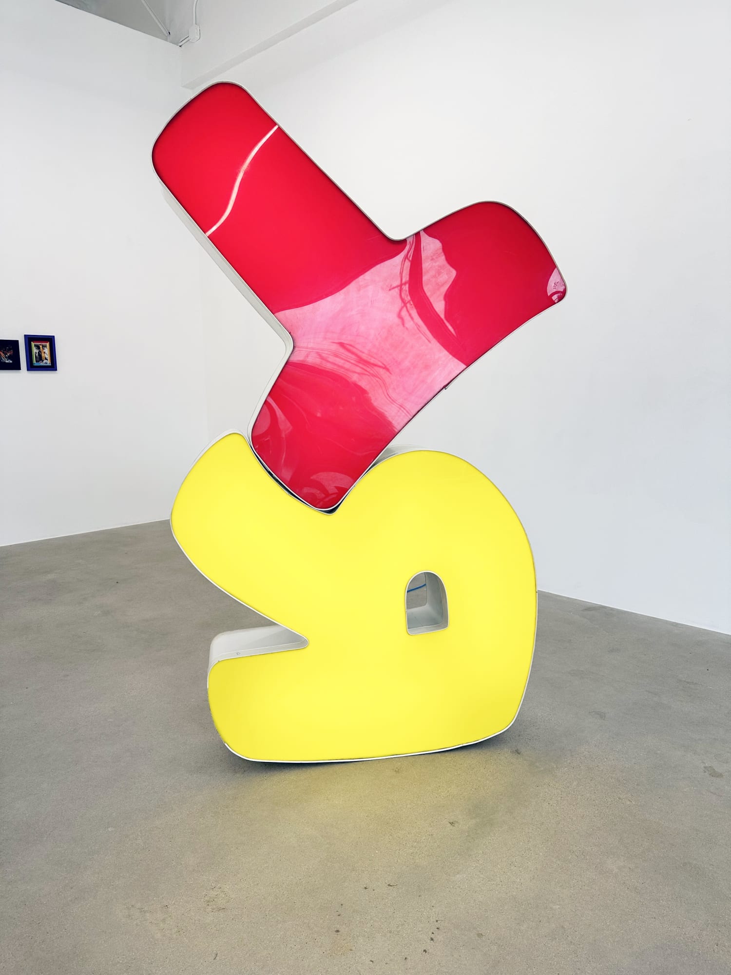 billboard letters of "Toys "R" Us" stacked