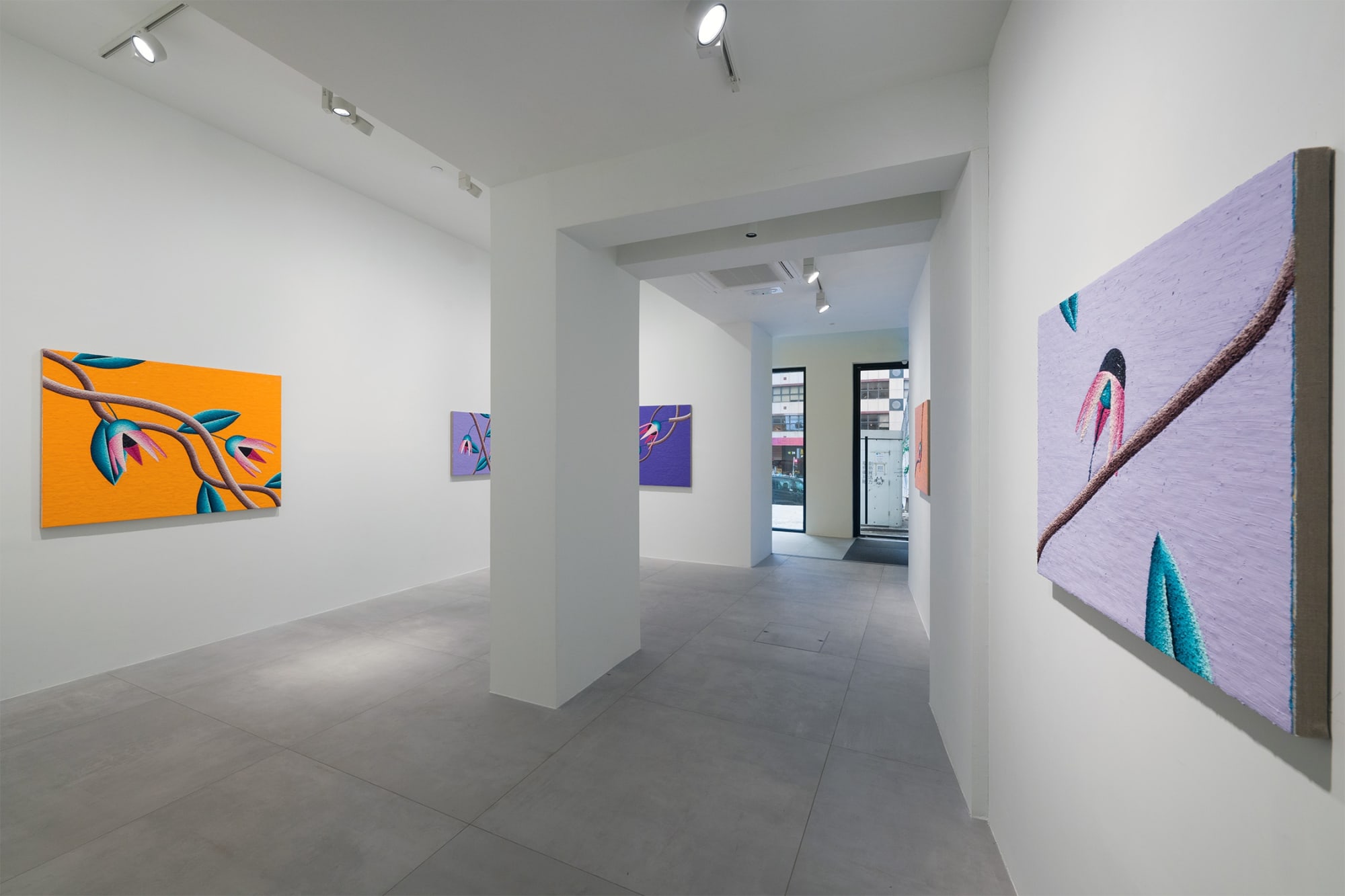 Nadia Ayari: About Surrender