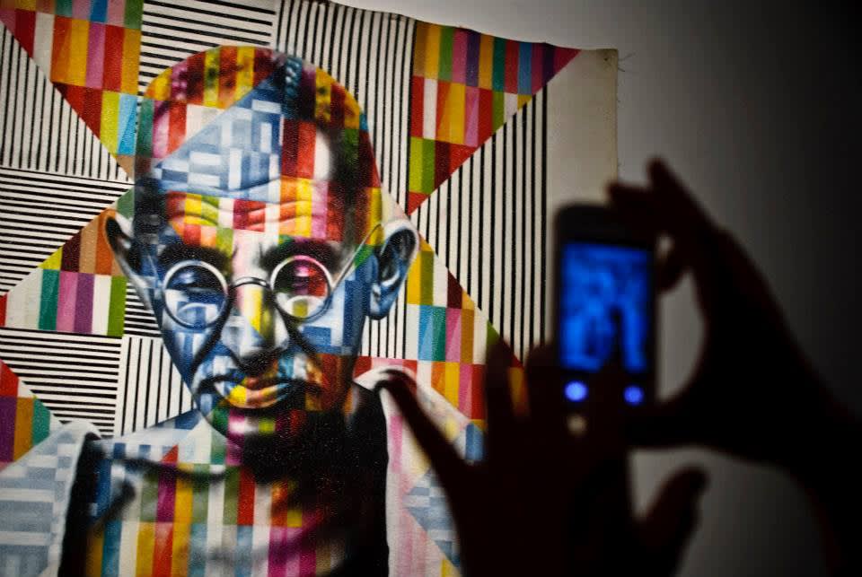 EDUARDO KOBRA: Peace