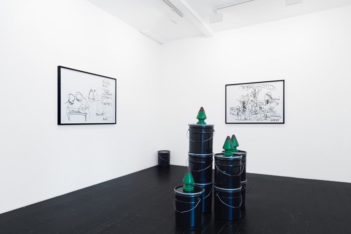 Tree Green Plug Bottle Whisky Bucket Black