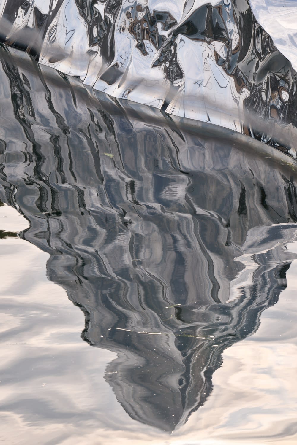 ACQUARIATERRAFUOCO. L'Opera di Helidon Xhixha sul lago d'Iseo