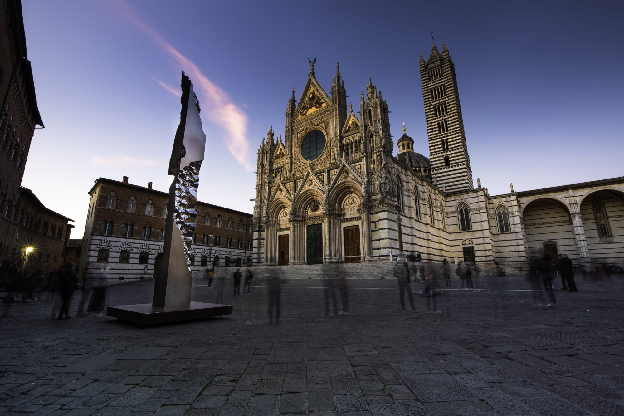 Reflexes: Sculture di Luce