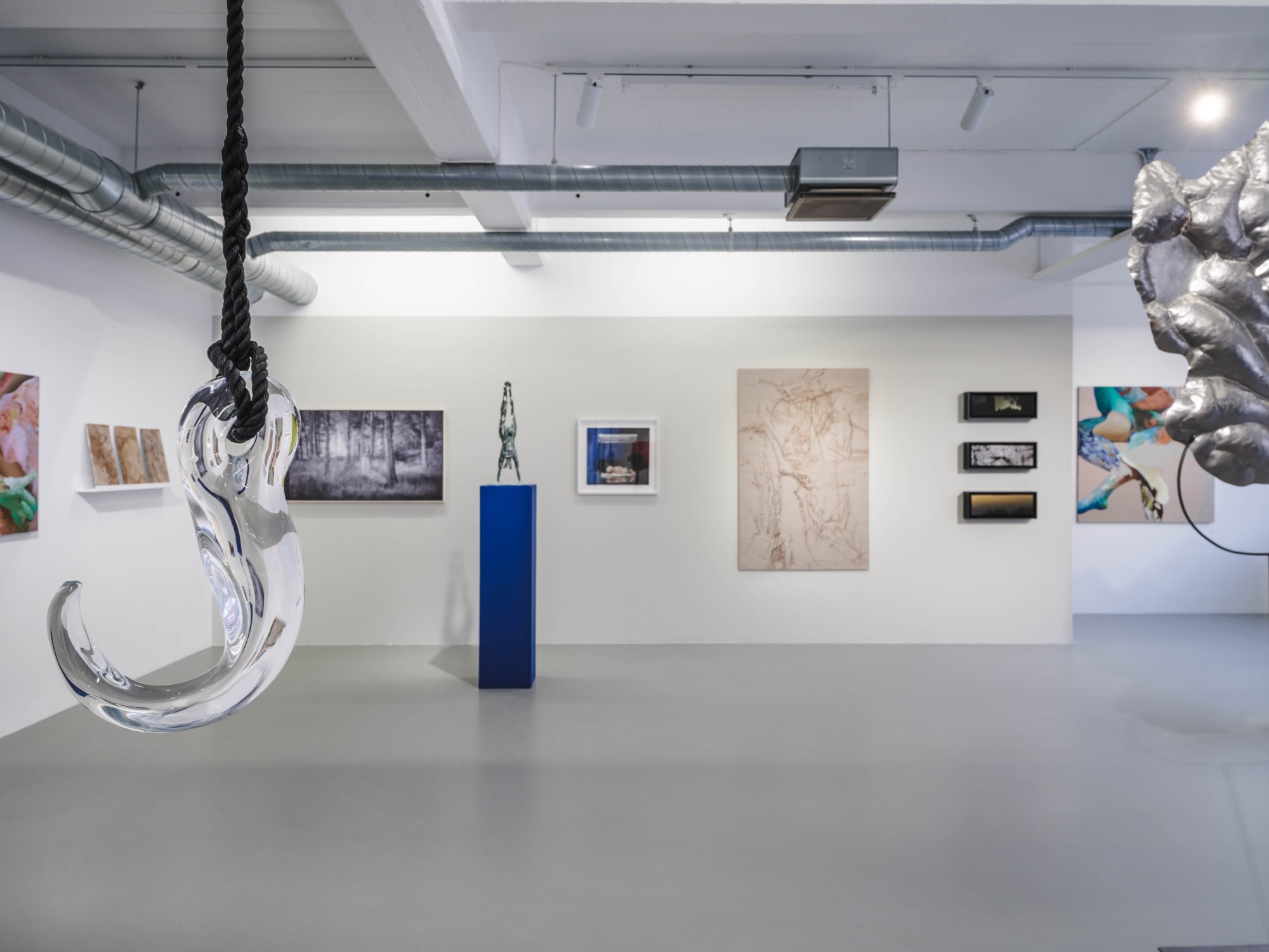 Installation view, Springbrunn, 2024, Galleri Duerr. Photo: Jean-Baptiste B&eacute;ranger.
