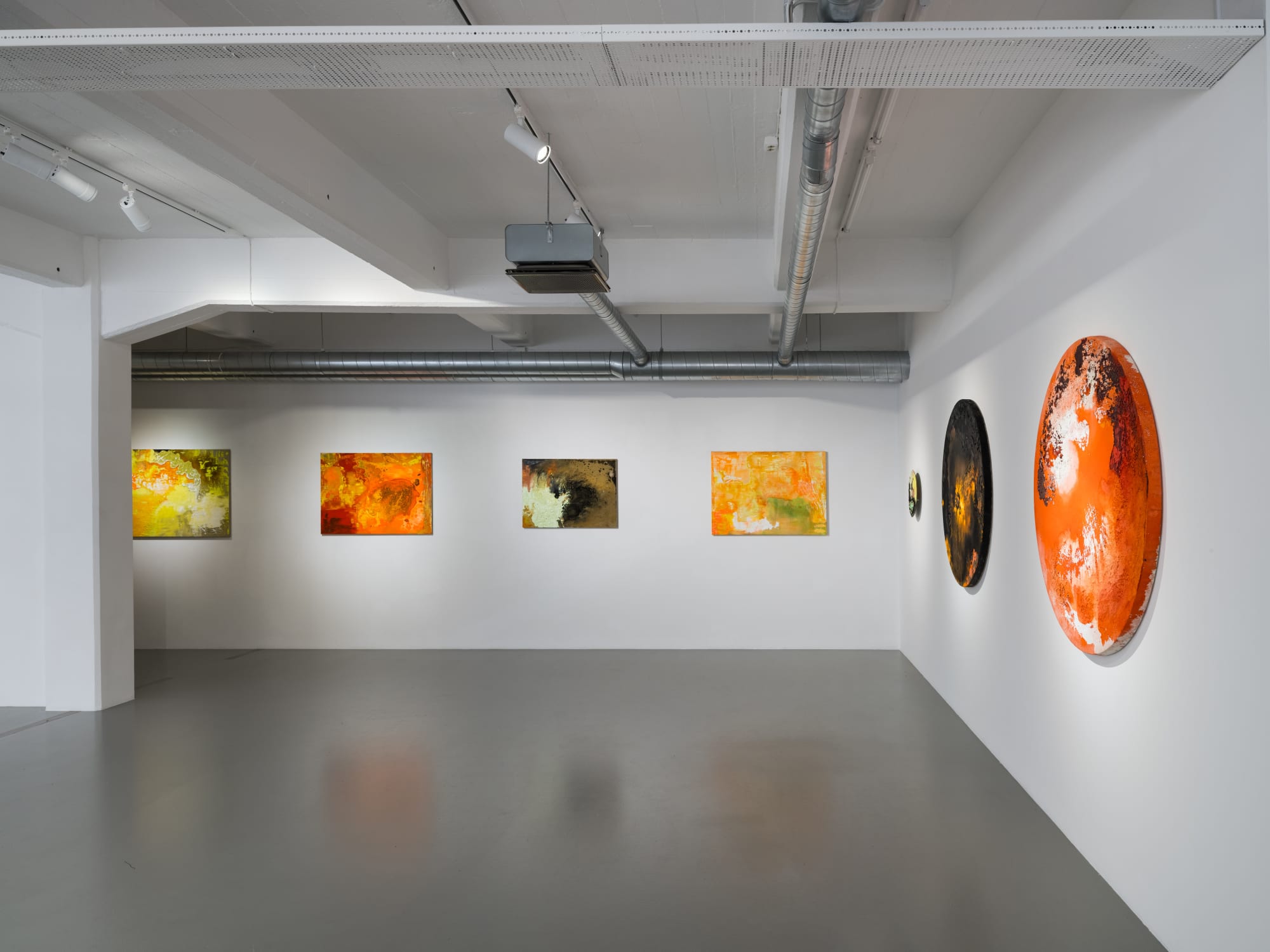 Installation view, Madeleine Hatz, Sea Change, 2024, Galleri Duerr. Photo: Jean-Baptiste Béranger.