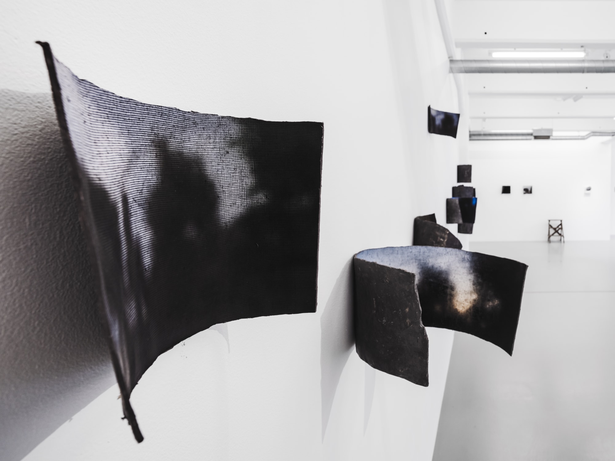 Installation view, Karl Dunér, Sophögen / The Heap, 2025, Galleri Duerr. Photo: Jean-Baptiste Béranger.