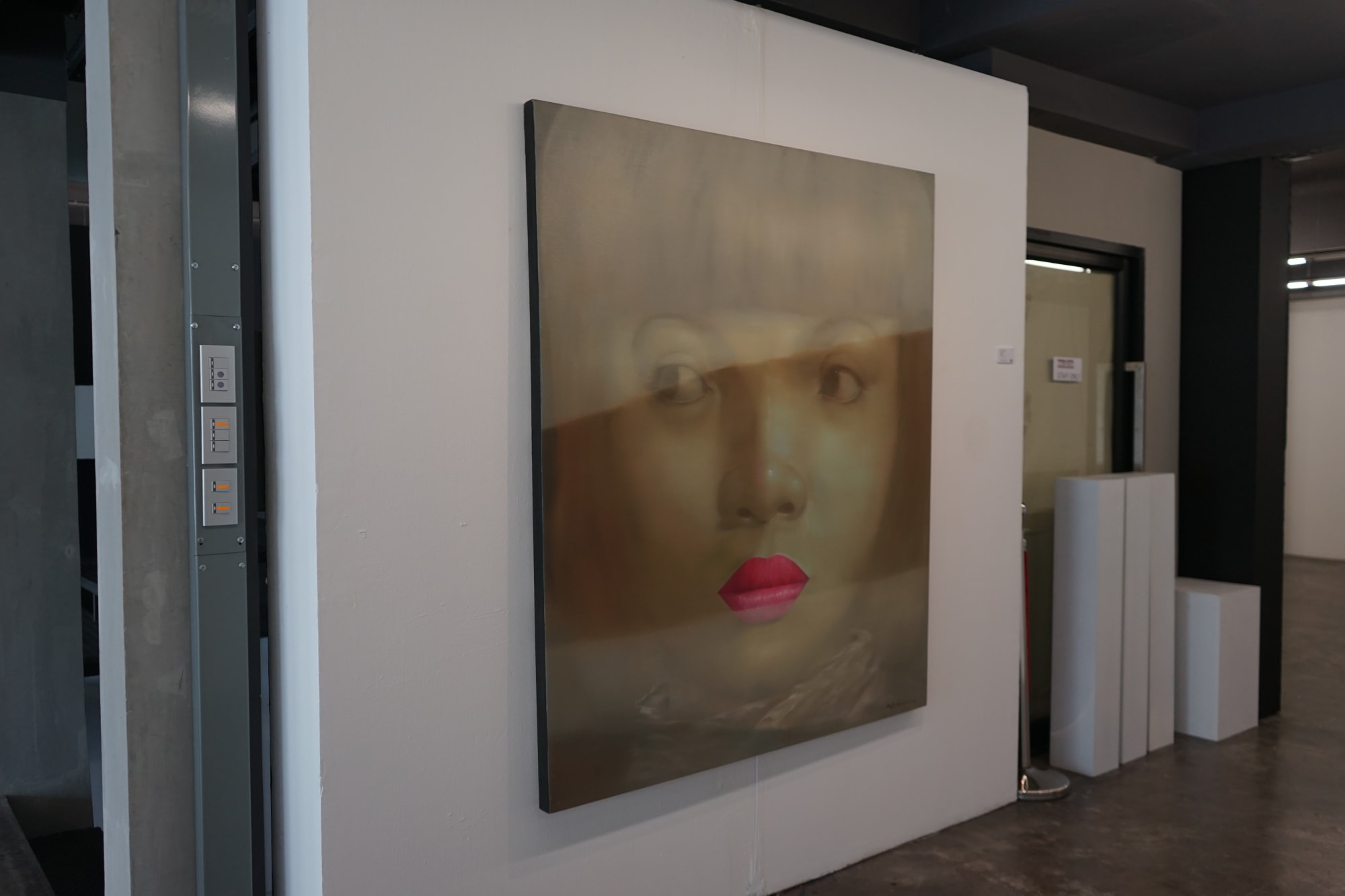 Art Cart 04: Handle with care