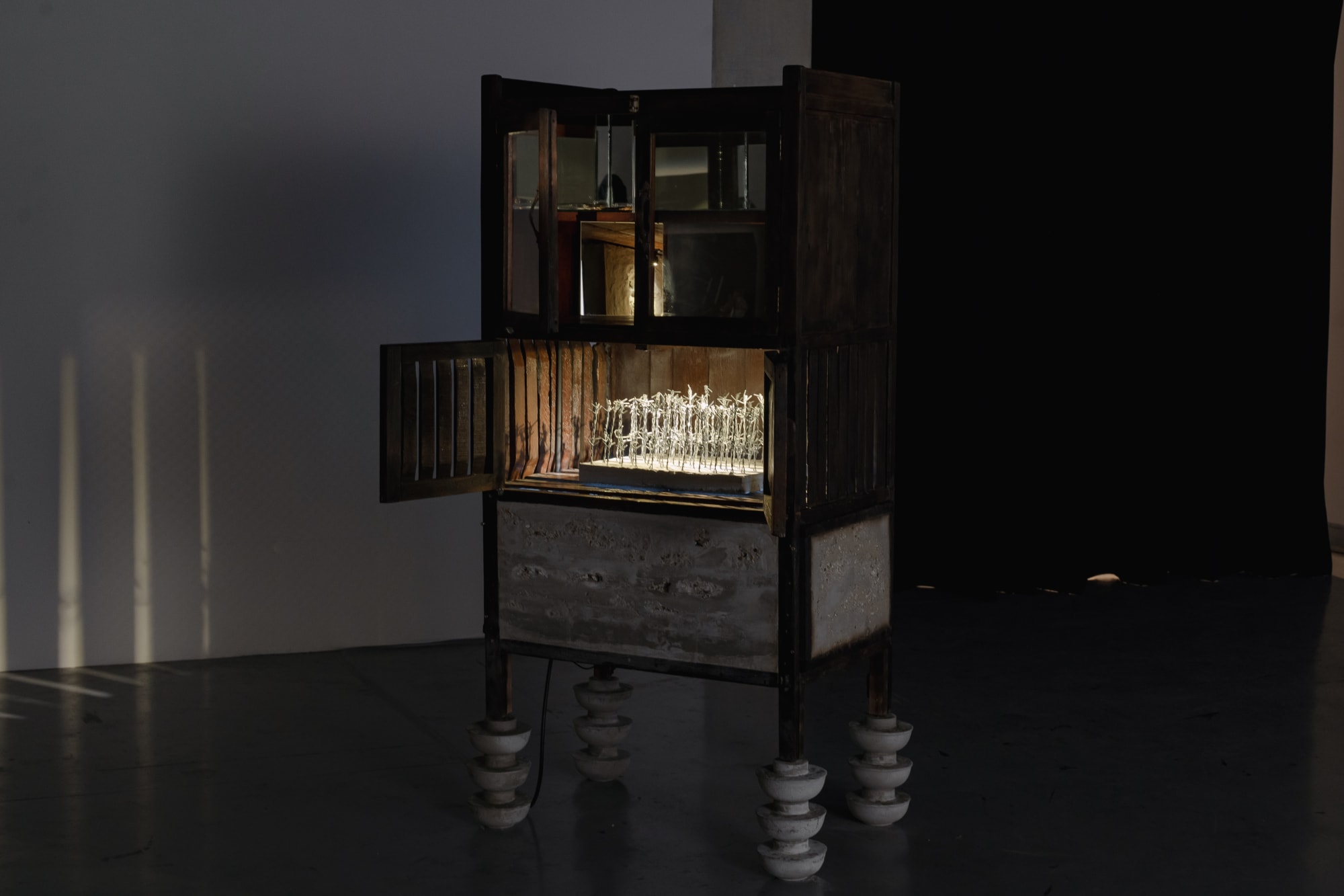 the FROZEN ธาราพันลึก