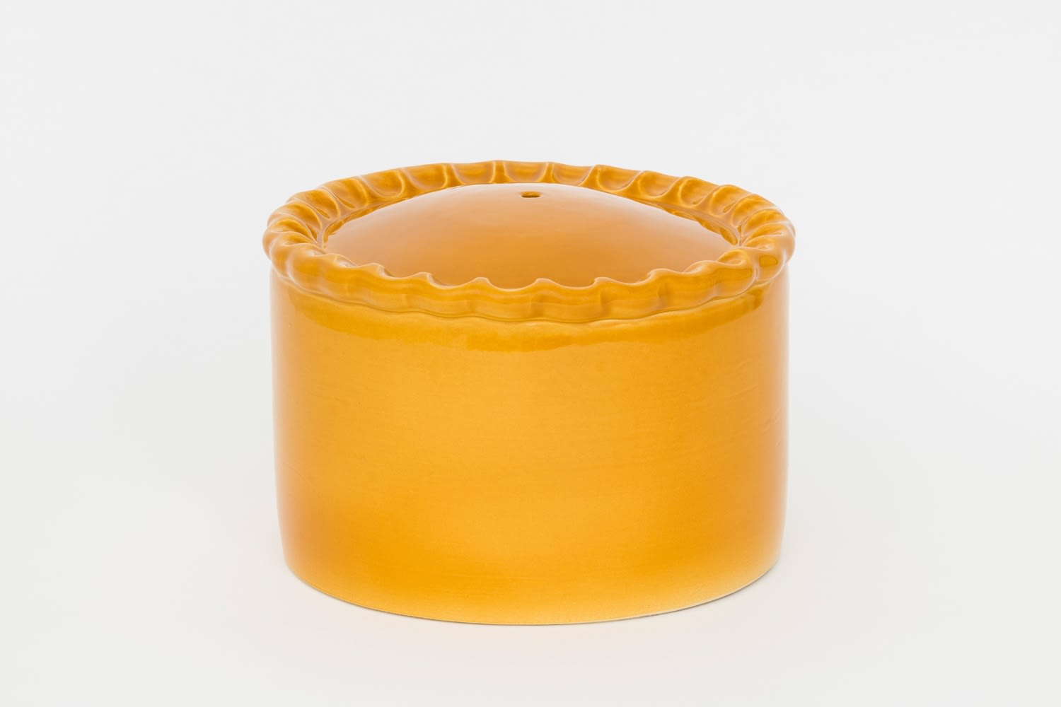 Richard Slee, Perfect Pie, 2003, Glazed ceramic, 21 x 30 cm, 8 1/4 x 11 3/4 in