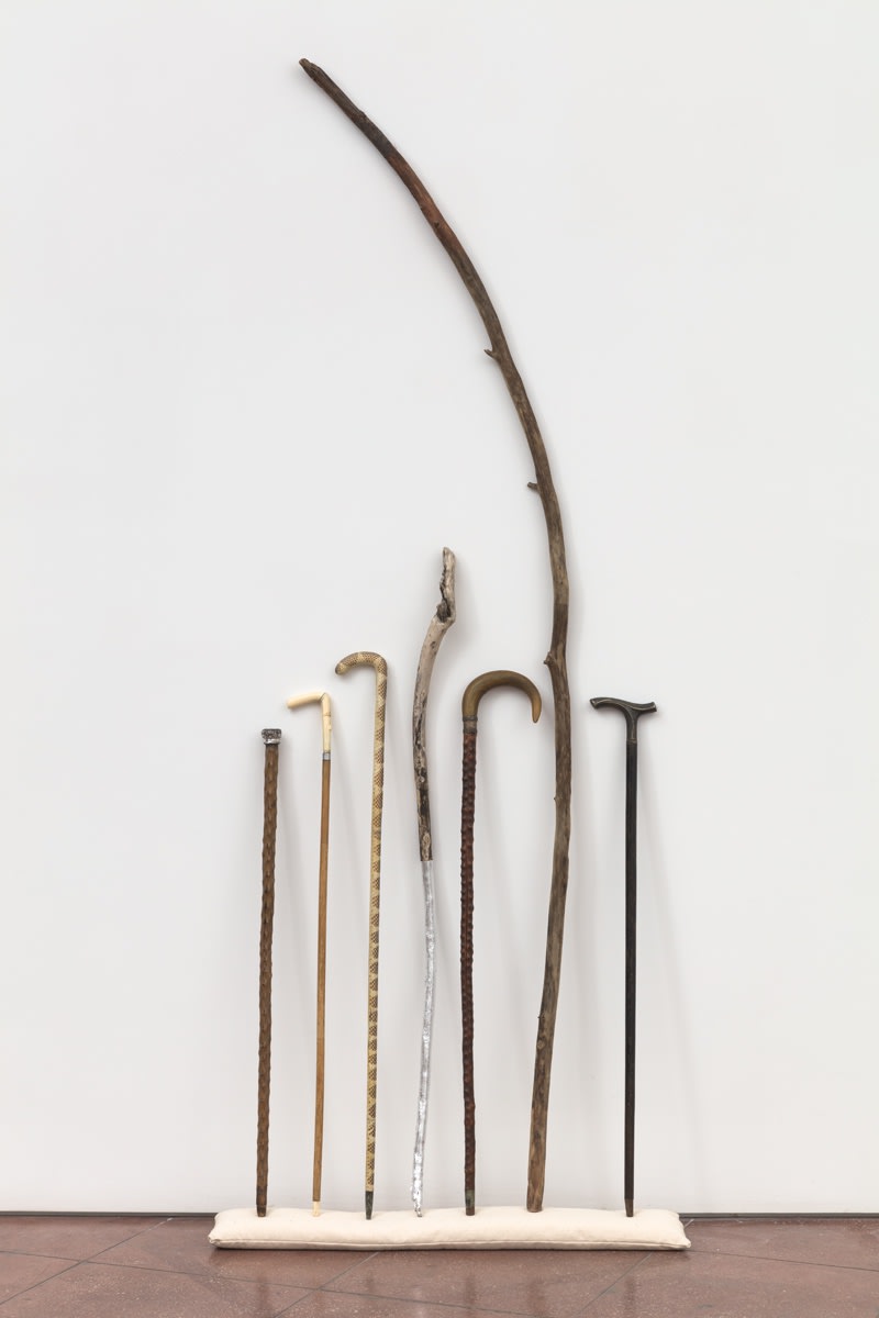 Andrea Geyer un/rest, 2021 Wood, metal, aluminum leaf Dimensions variable