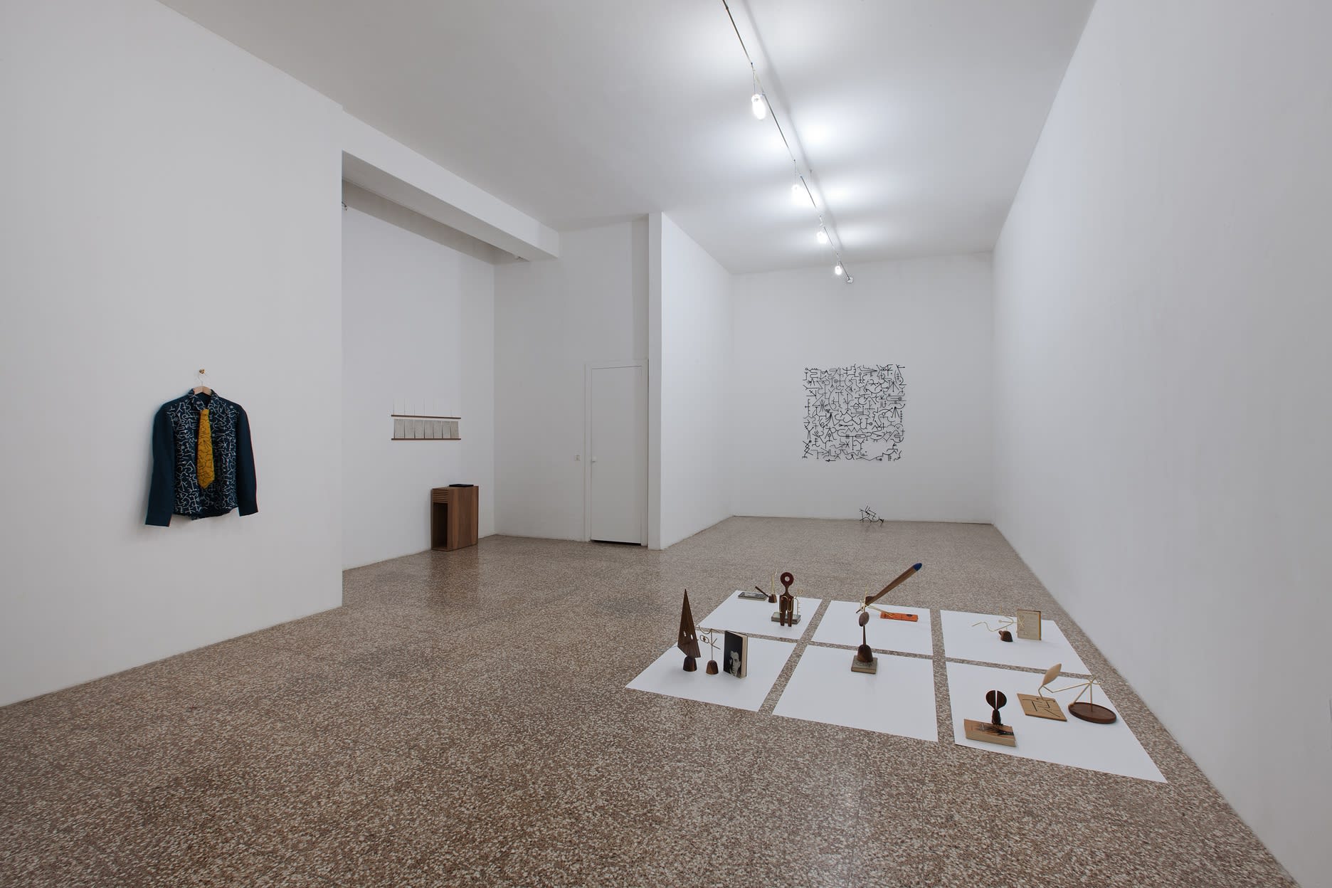 Edgar Orlaineta. With the eye in the hand/with the hand in the eye