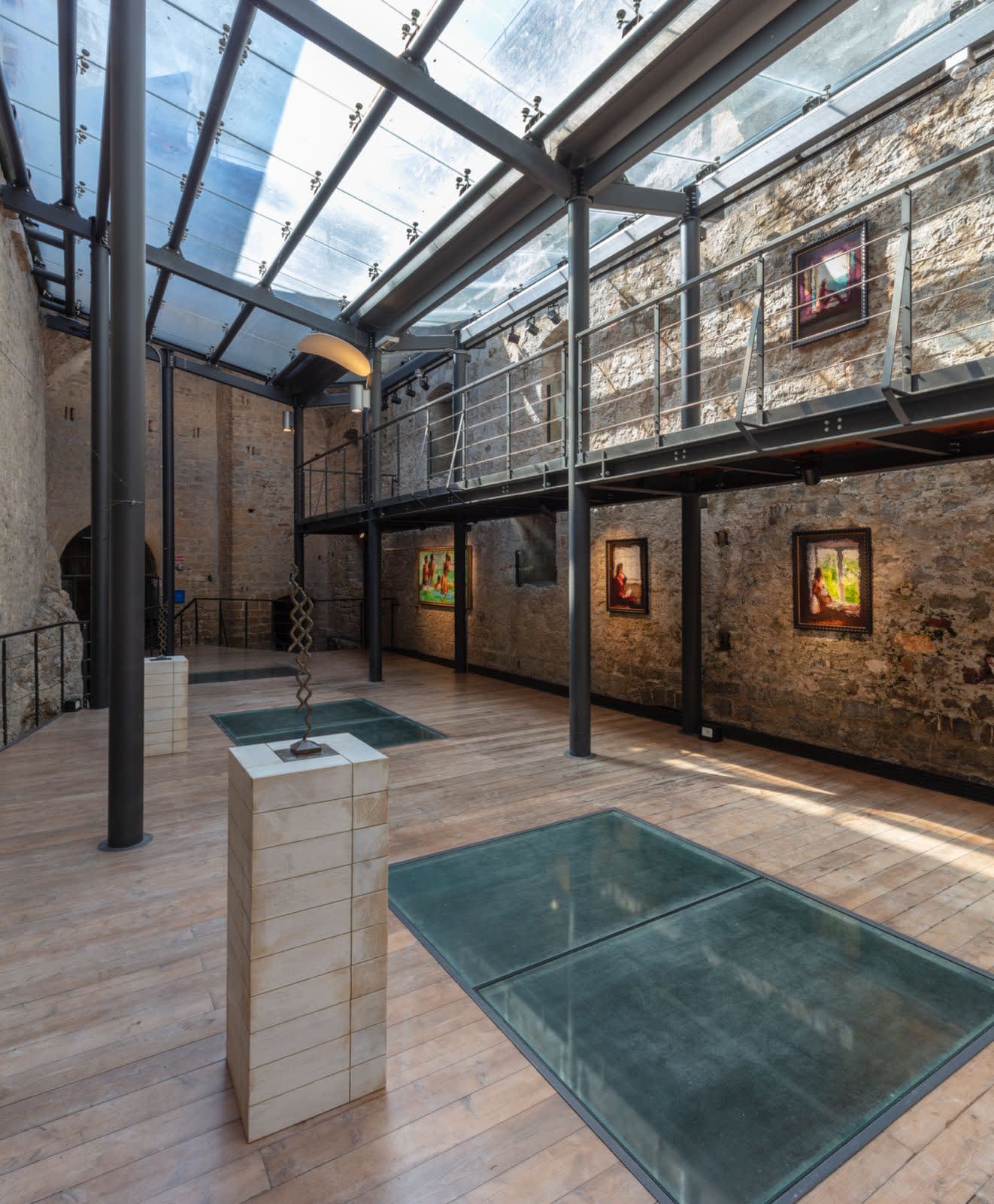 Floating: Diango Hernández New Paintings and Drawings. Olaismo