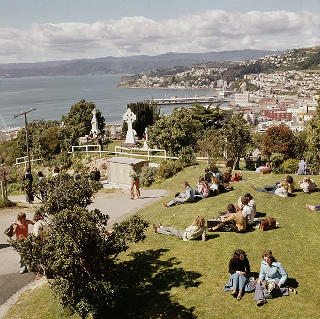 {Suite} Aotearoa Art Fair 2025 | Ans Westra | Stand G32