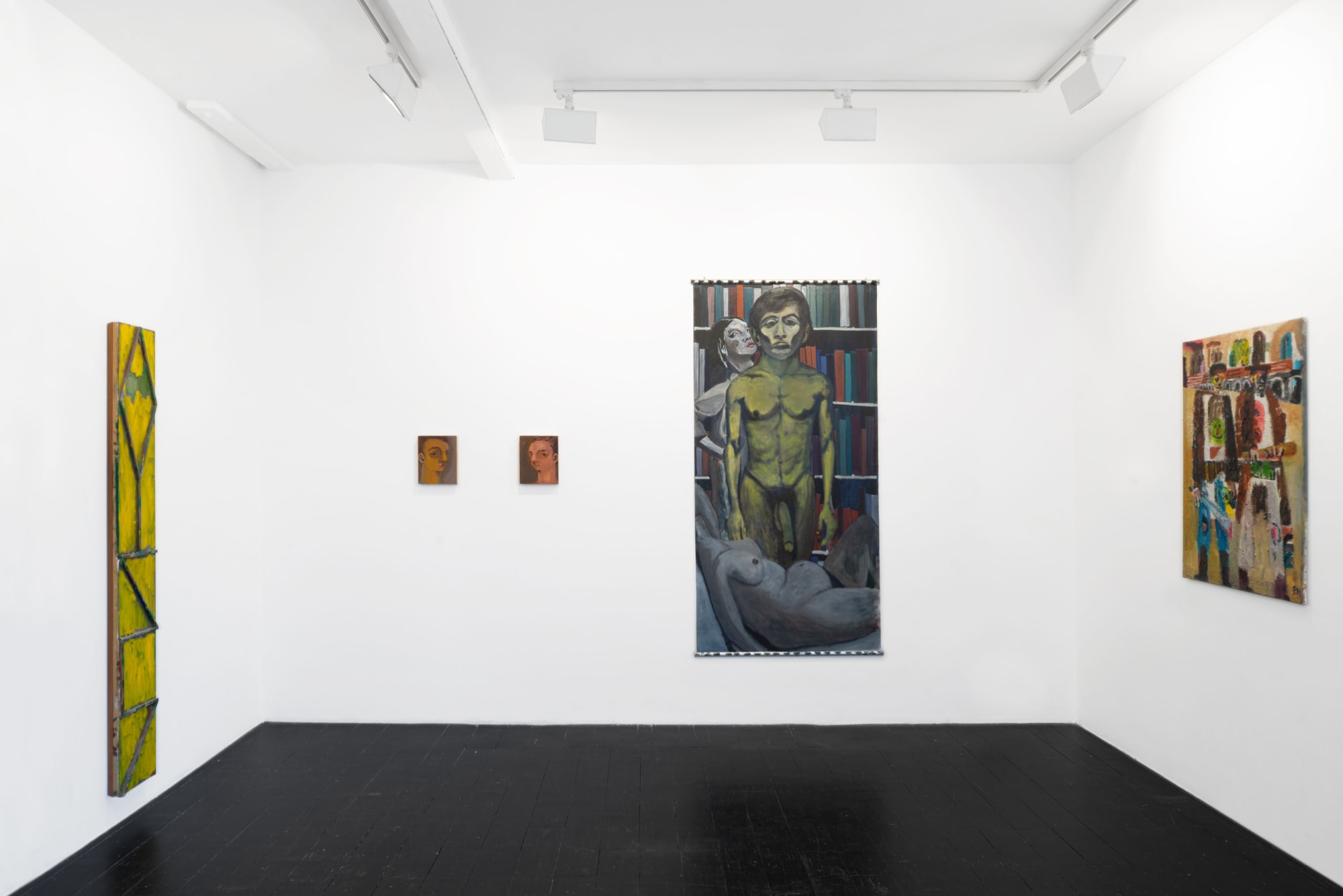 [LONDON] A PLAY OF FEATURES