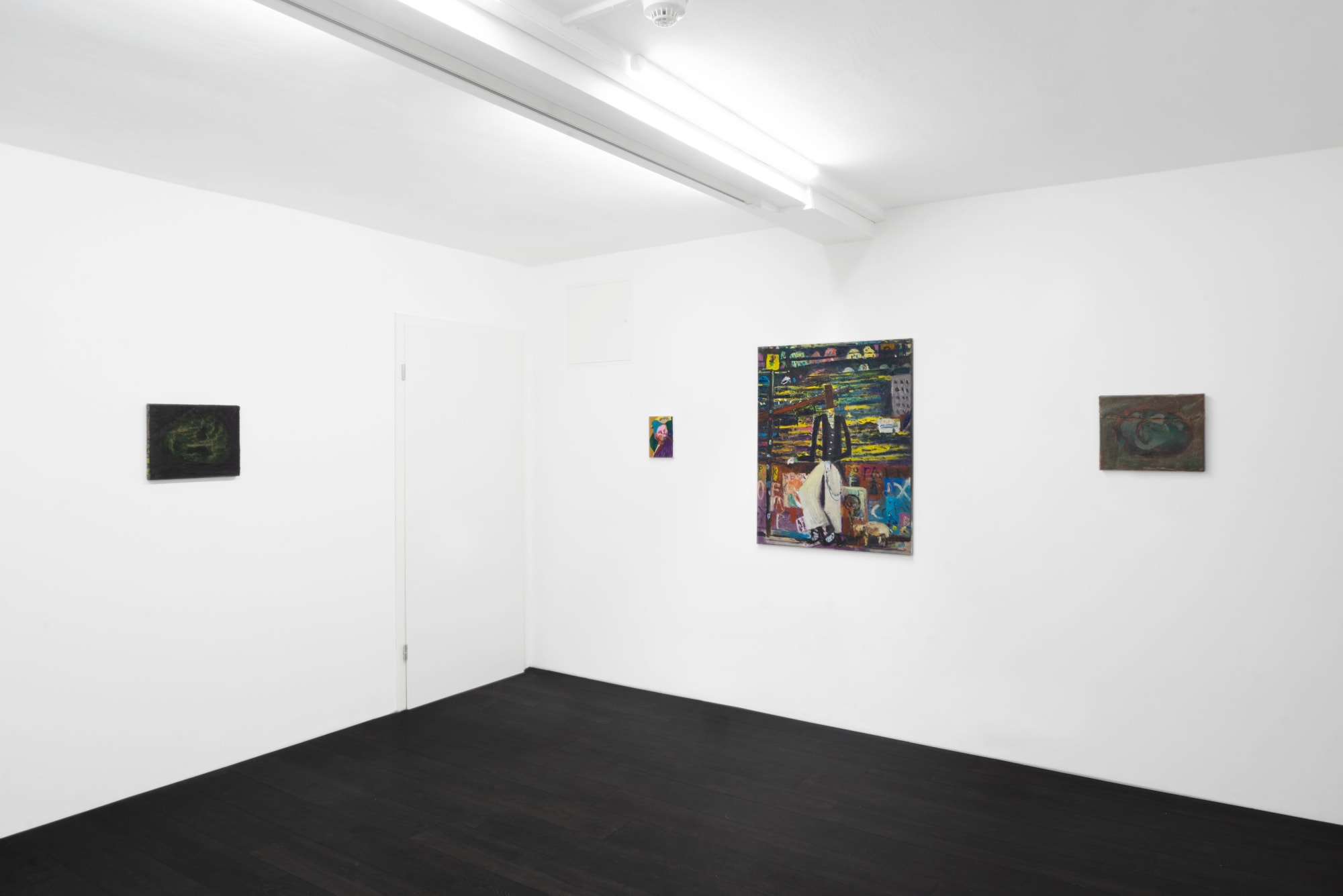 [LONDON] A PLAY OF FEATURES