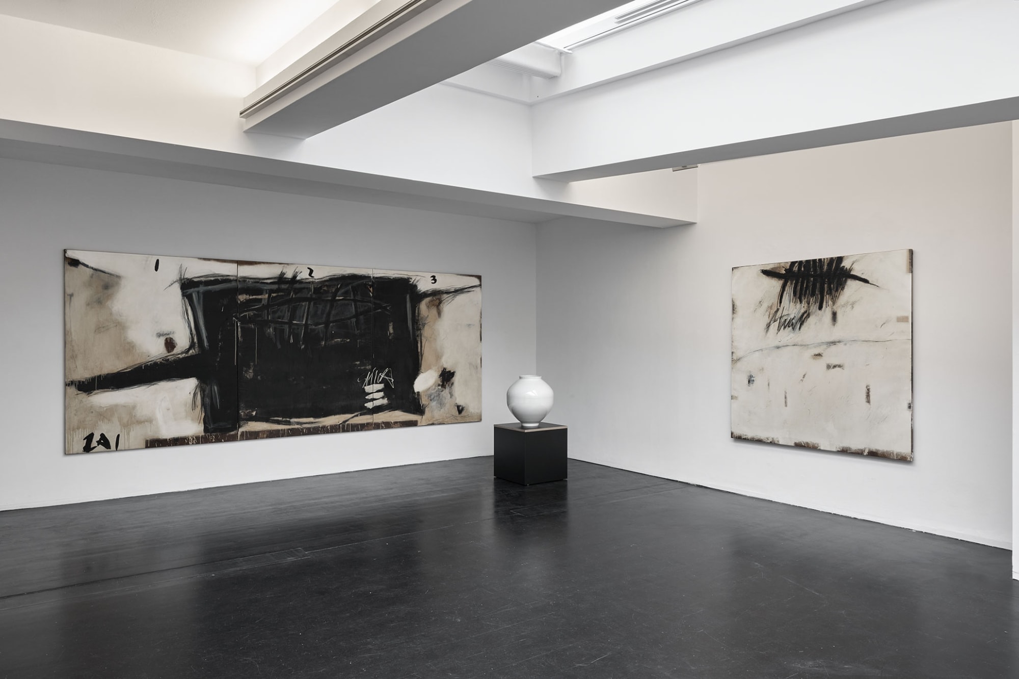 [COLOGNE] THE TRANSCENDENCE OF WHITE