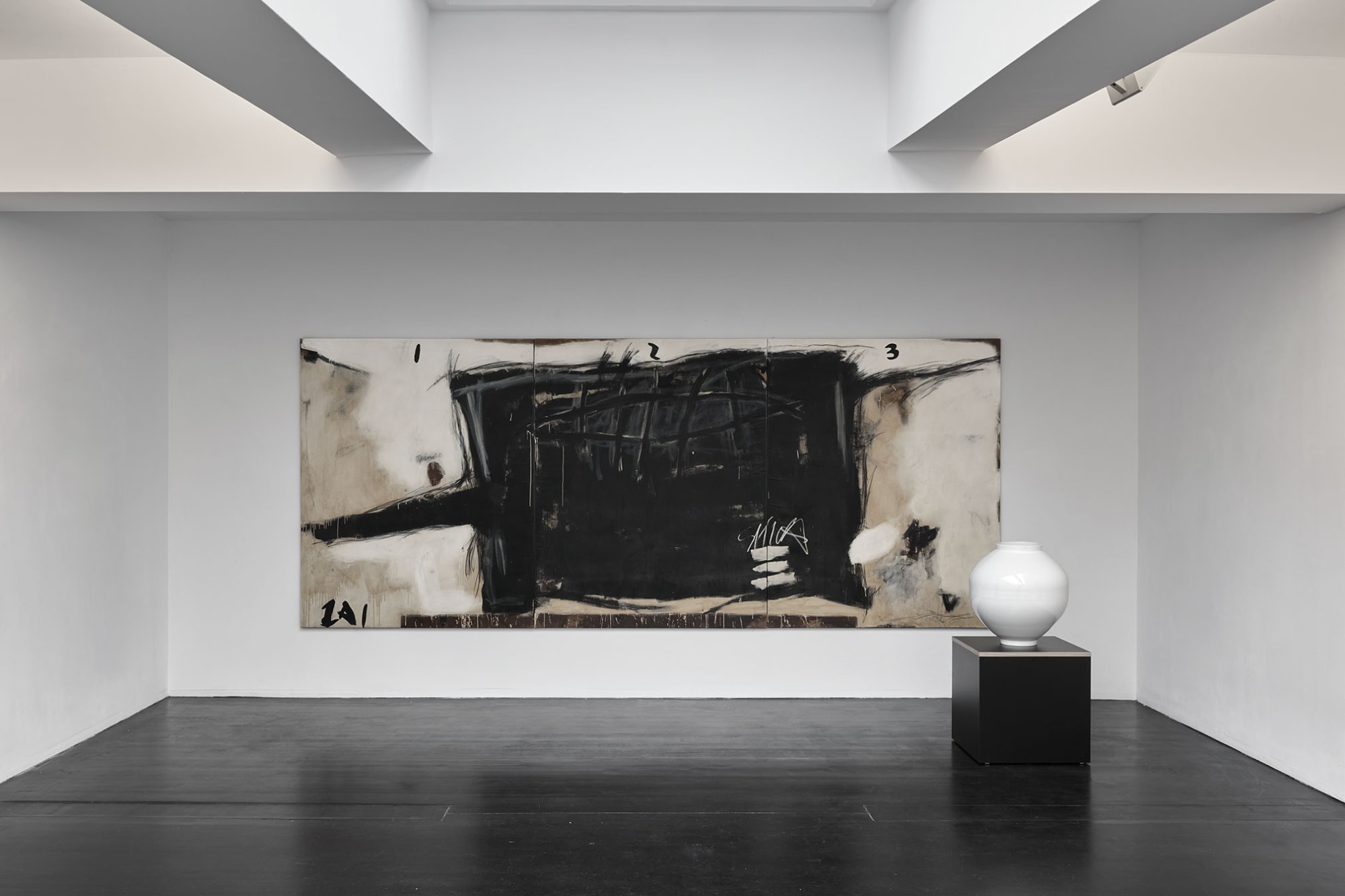 [COLOGNE] THE TRANSCENDENCE OF WHITE