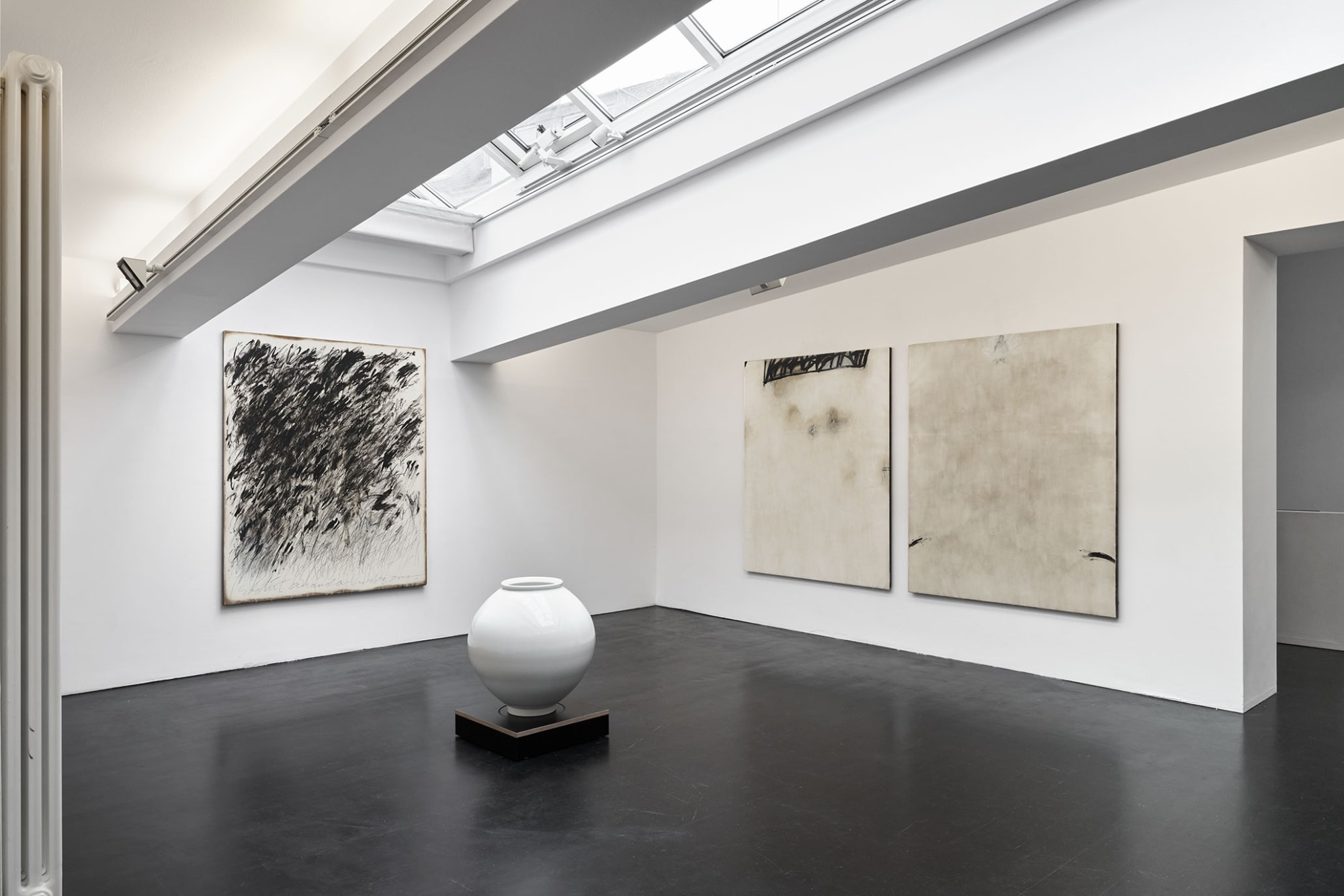 [COLOGNE] THE TRANSCENDENCE OF WHITE