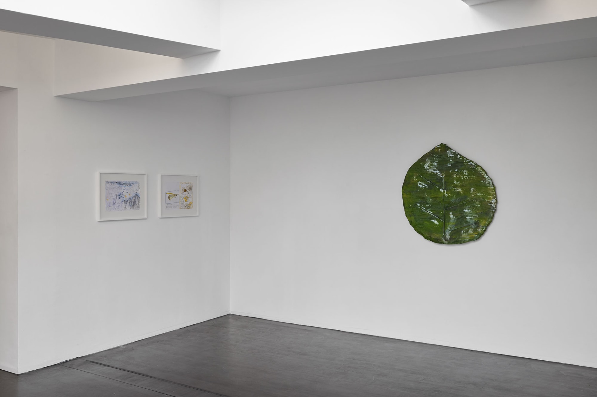 [COLOGNE] STACK AND DANGLE