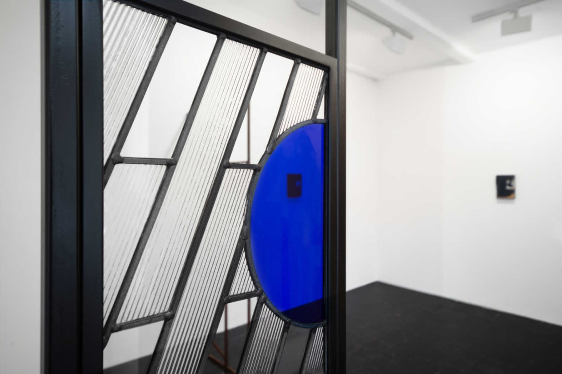 [LONDON] STARING AT THE SUN