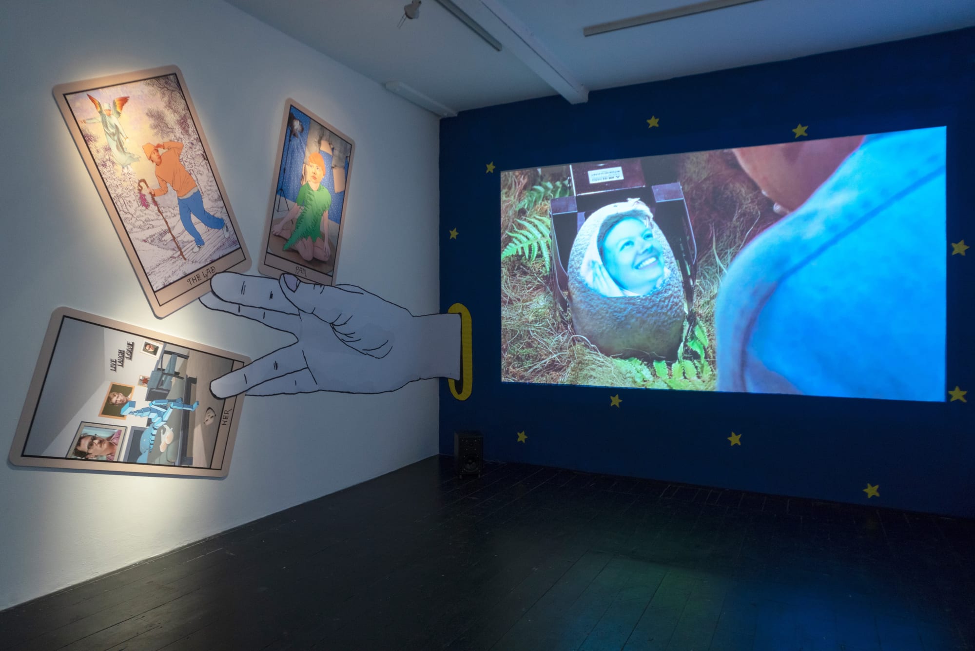 [LONDON] THE HAND THAT DEALT