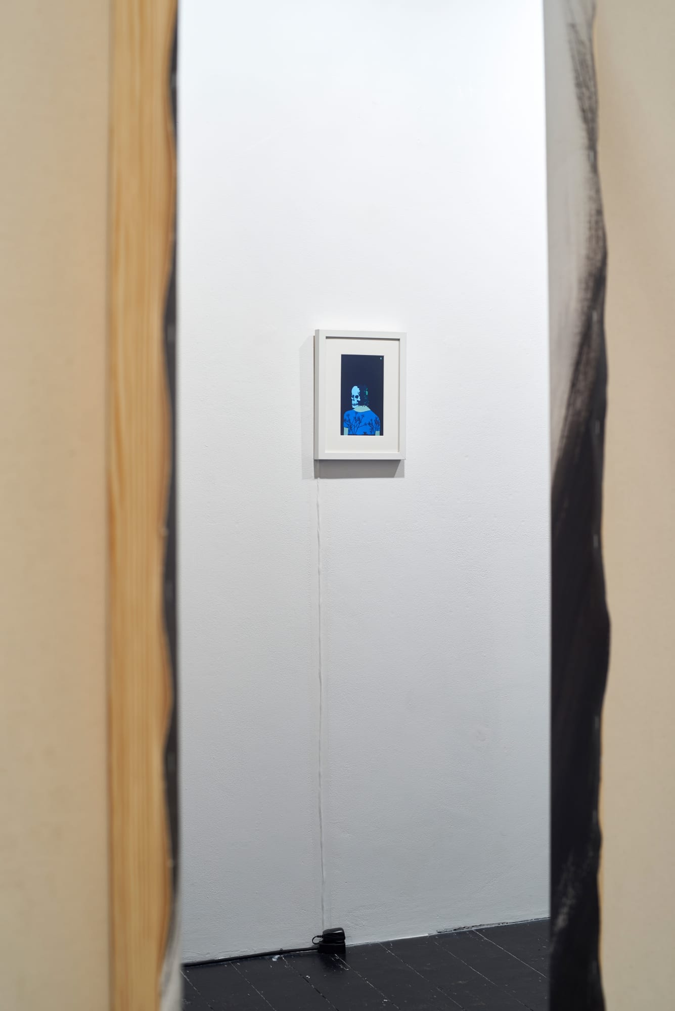 [LONDON] SITTING IN A HOLE THAT HAS THE SHAPE OF A FRIGHTENED CAT