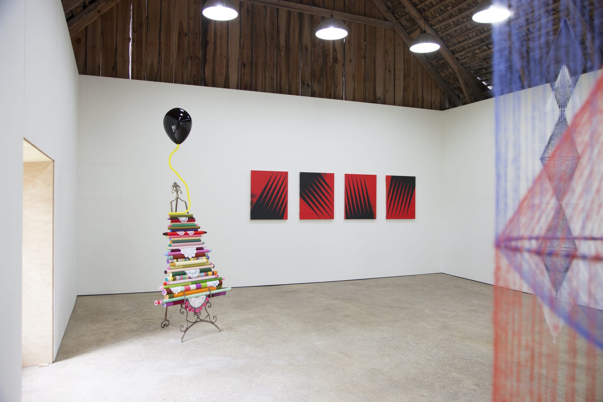 Med ryggen mot världen / With My Back to the World