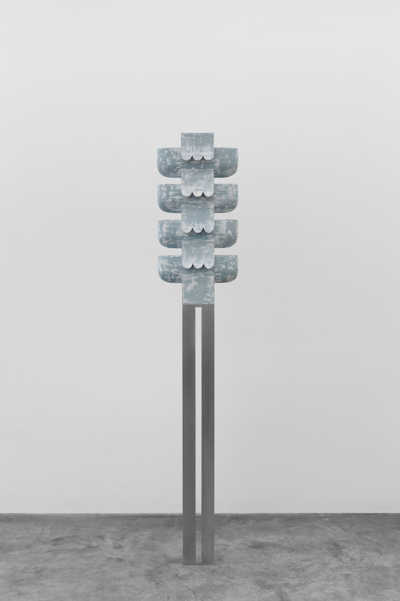 Tezontle Estela I, 2020 MDF, car filler, brushed aluminum 168 x 33 x 14 cm (66.1 x 12.9 x 5.5 in)