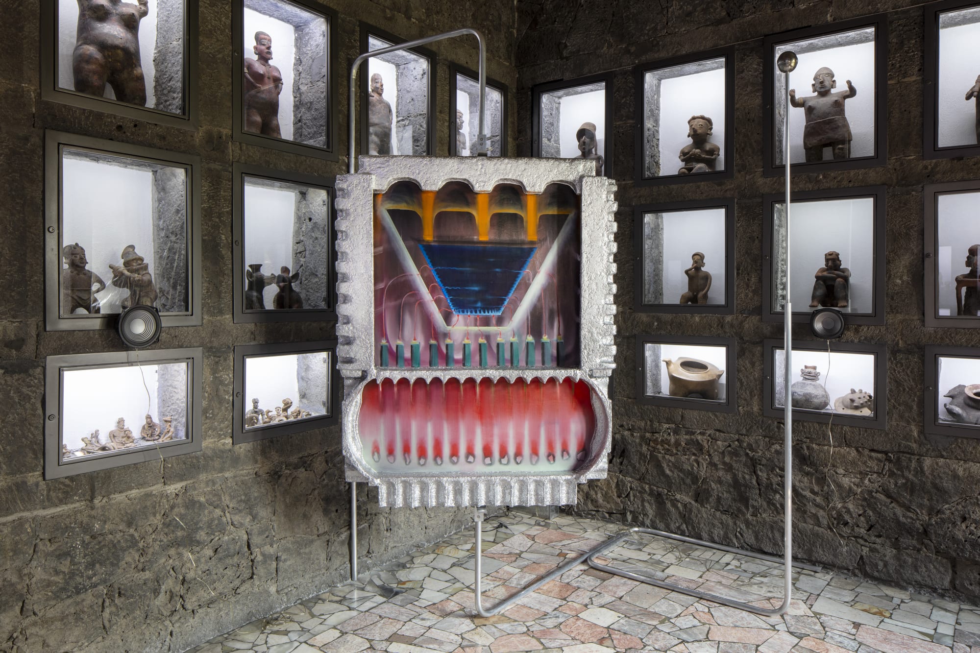 Carolina Fusilier Las inmortalistas VI, 2025 Styrofoam covered with papier-mâché. Oil on canvas on wood. Aluminum tubes. Sound system Painting: 138 x 109 x 10 cm (54.3 x 42.9 x 3.9 in) With structure: 254 x 152 x 182 cm (100 x 59.8 x 71.6 in)