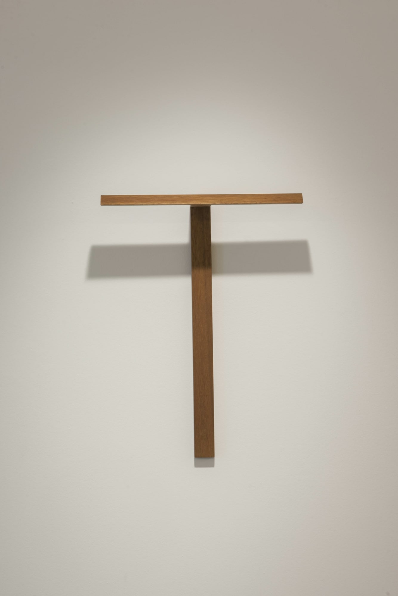 Hádegi, 2016 Iroko 50 x 37,5 x 13 cm KEH0176