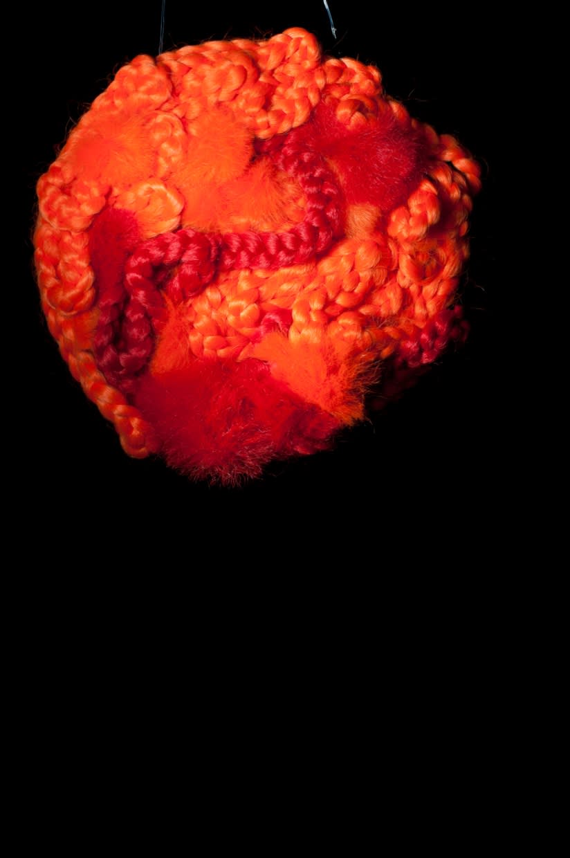 Hrafnhildur Arnardóttir Ursa Minor gervihár á viðarplötu Ursa Minor synthetic hair on wood panel 30 x 30 x 4 cm HRA0017