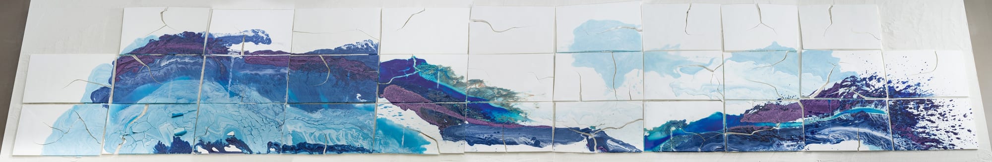 あはうみのつちときおく/ Biwa Lake' s Horizons 2022, 信楽透土、顔料、釉薬、シャモット/ Ceramic, pigments, glaze and chamotte サイズ可変/ Dimensions variable