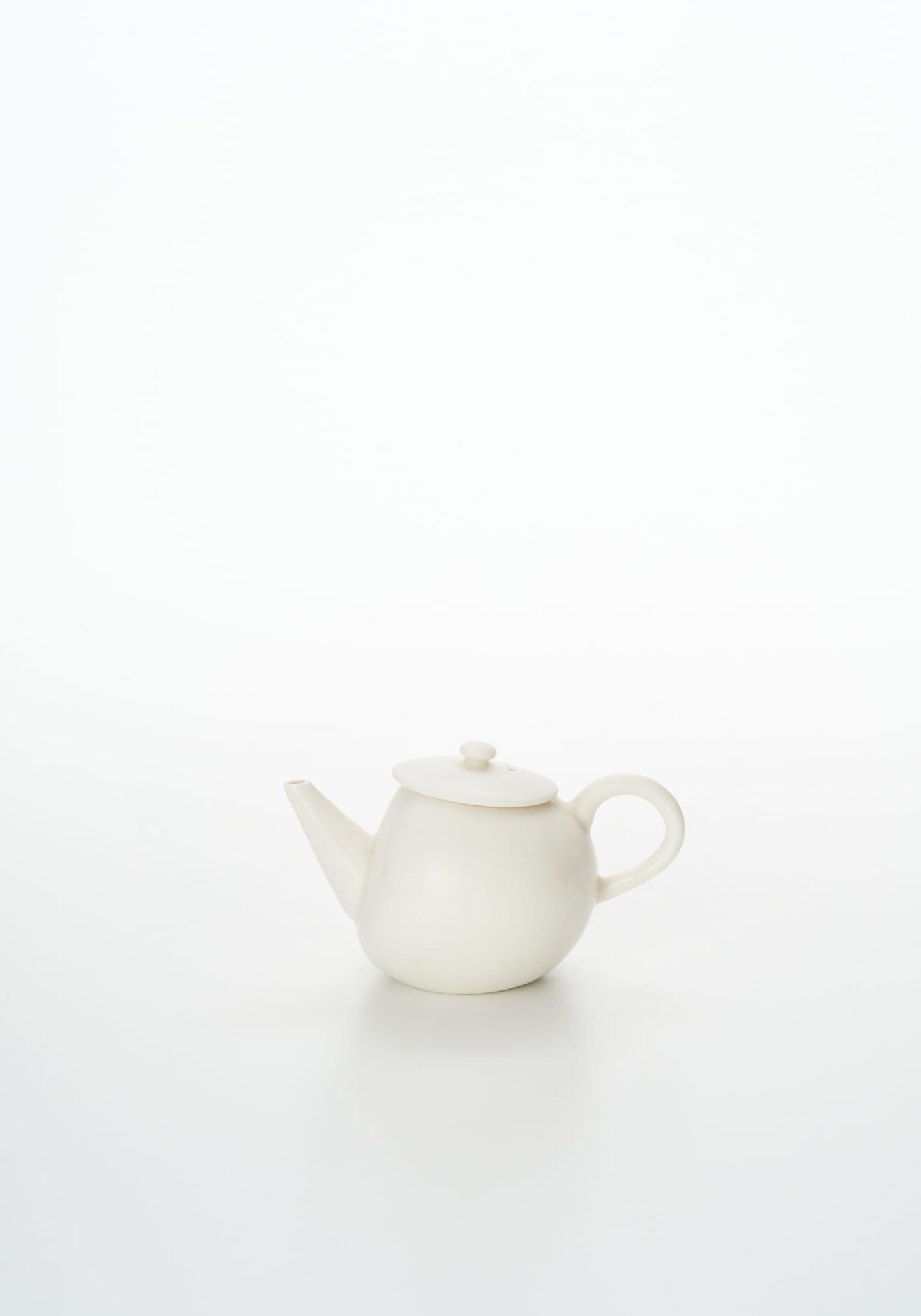白高麗しょうゆ注し/ Korean white soy sauce pitcher 1970-1990年代, 陶/ Ceramic H6.5 × W10.9 × D7.2 cm