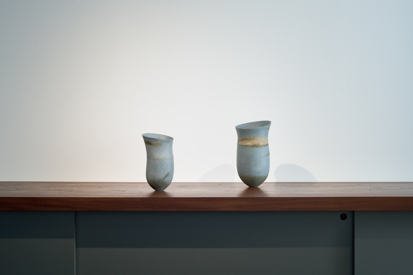 ジェニファー・リー： セラミックとドローイング