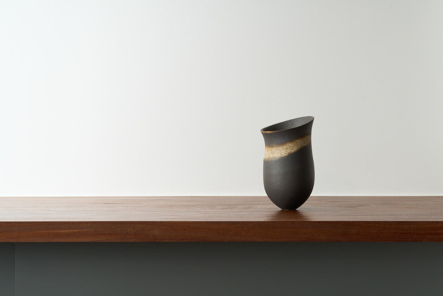 ジェニファー・リー： セラミックとドローイング